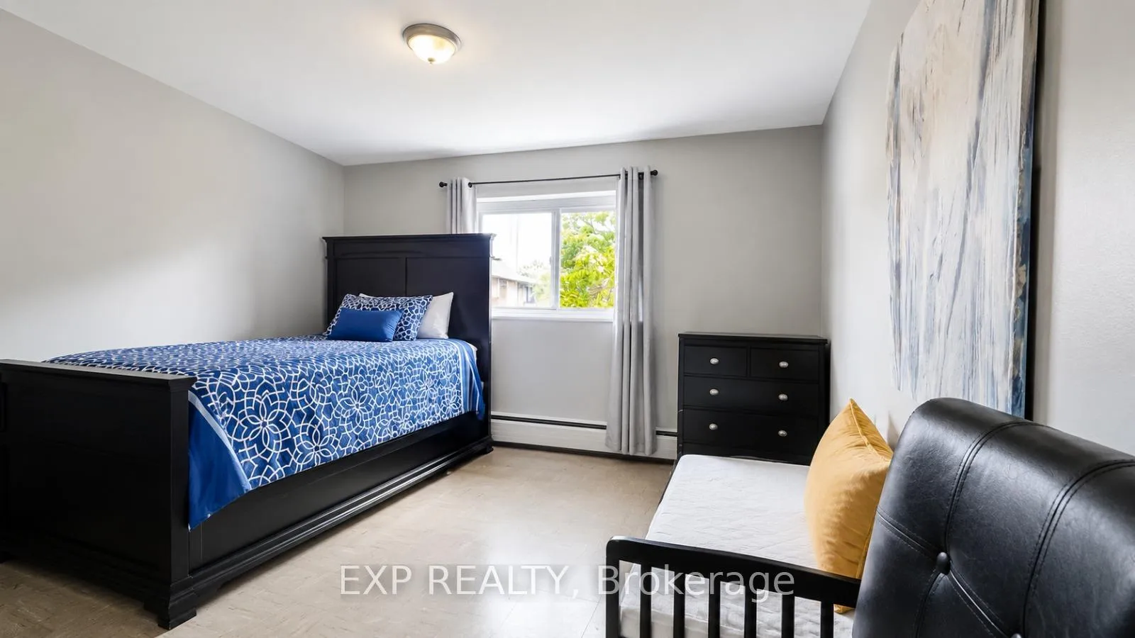 Photo 11 of Unit 2, 428 Barrie Place, Waterloo, Lakeshore Village — HOMEH