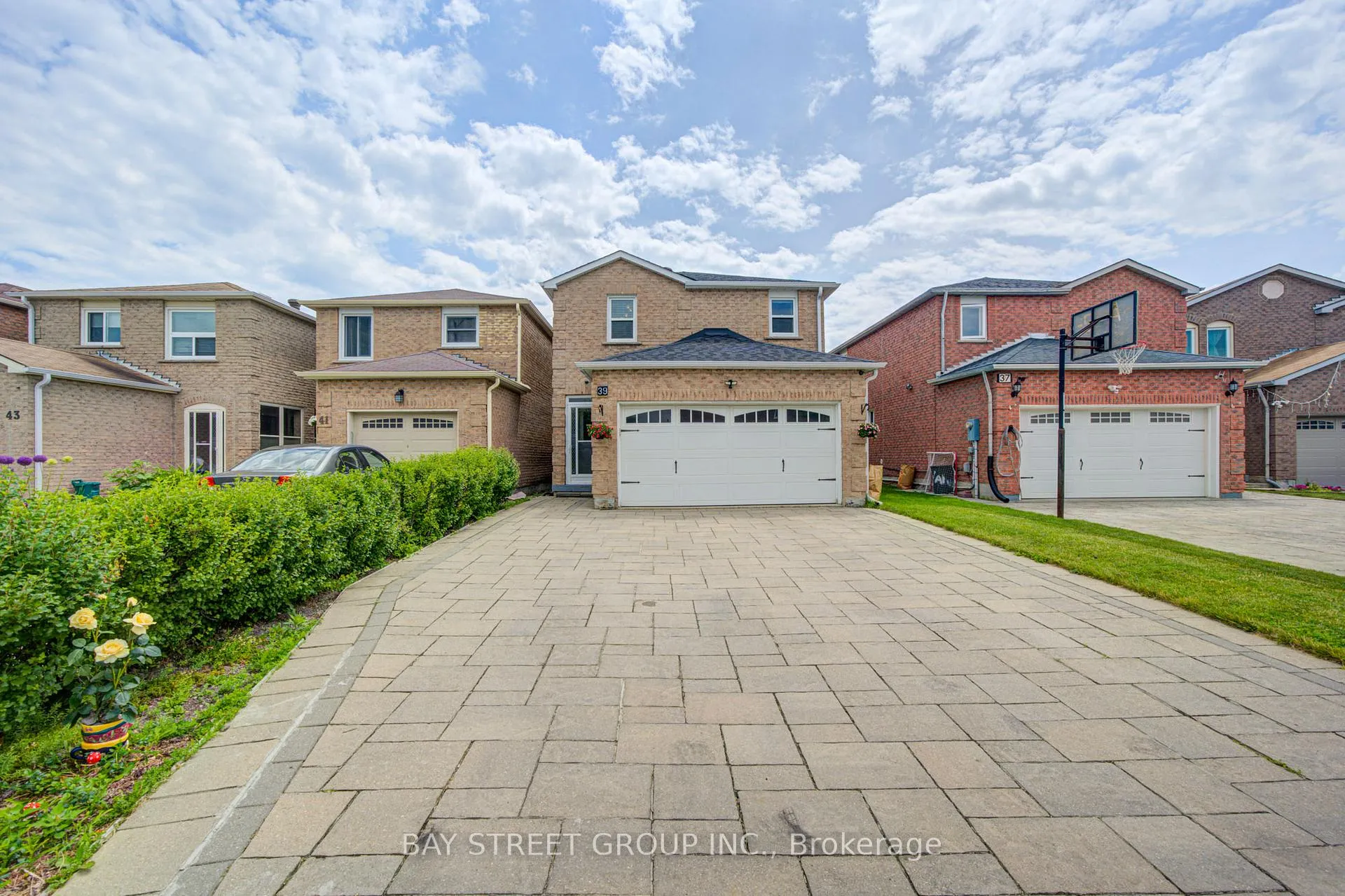 Photo 1 of 39 Ketchum Crescent, Markham, Middlefield — HOMEH