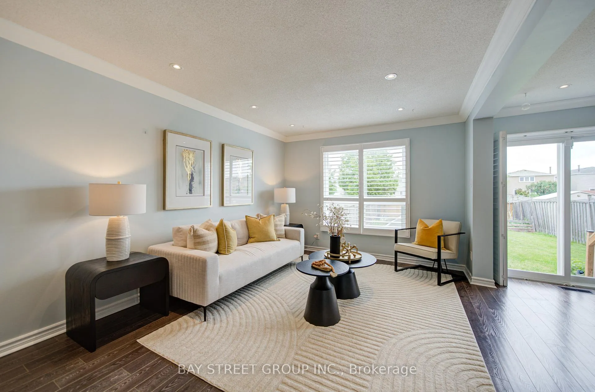 Photo 8 of 39 Ketchum Crescent, Markham, Middlefield — HOMEH