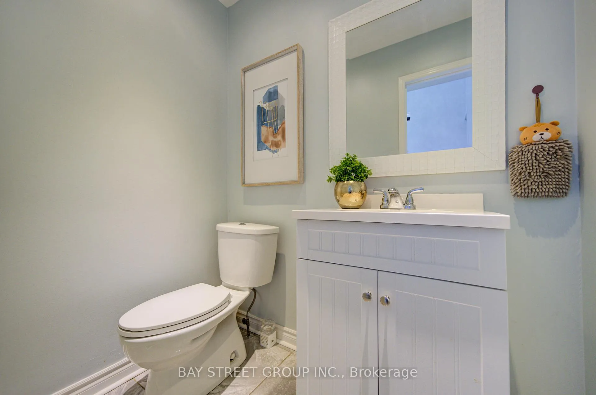 Photo 24 of 39 Ketchum Crescent, Markham, Middlefield — HOMEH