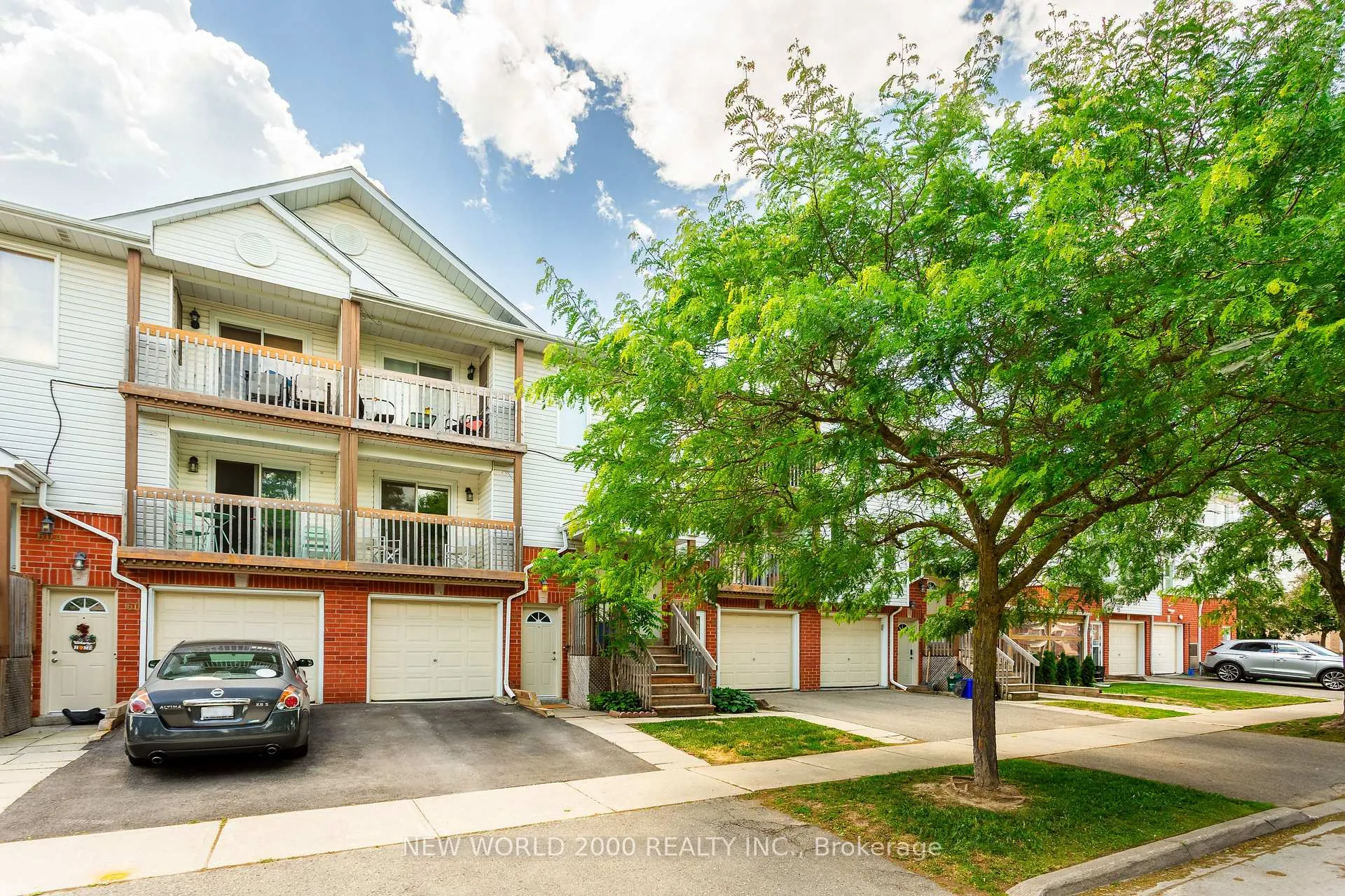 Front of Unit 58, 58 Stewart Maclaren Road