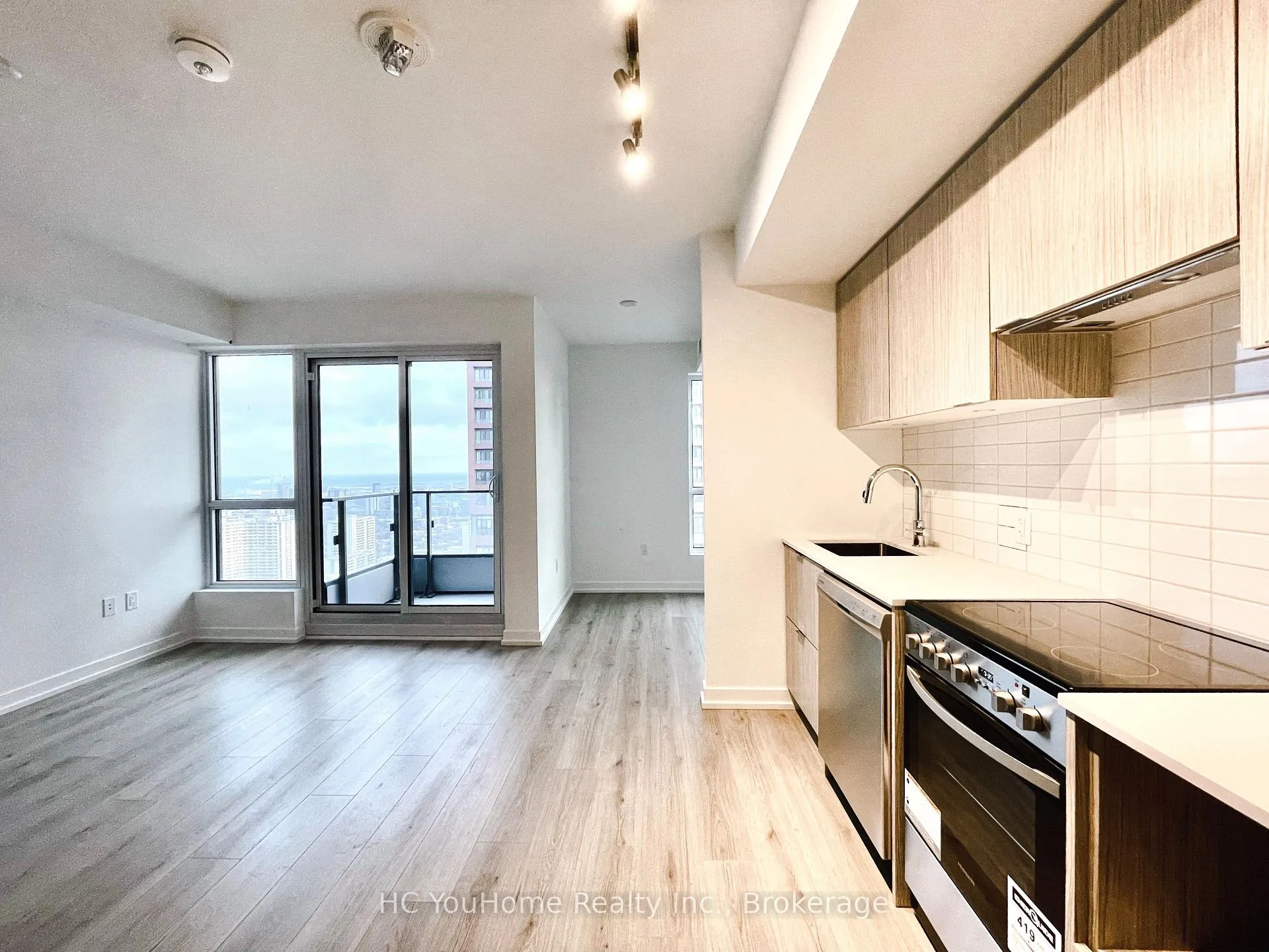 Photo 2 of Unit 4101, 395 Bloor Street E, Toronto, North St. James Town — HOMEH
