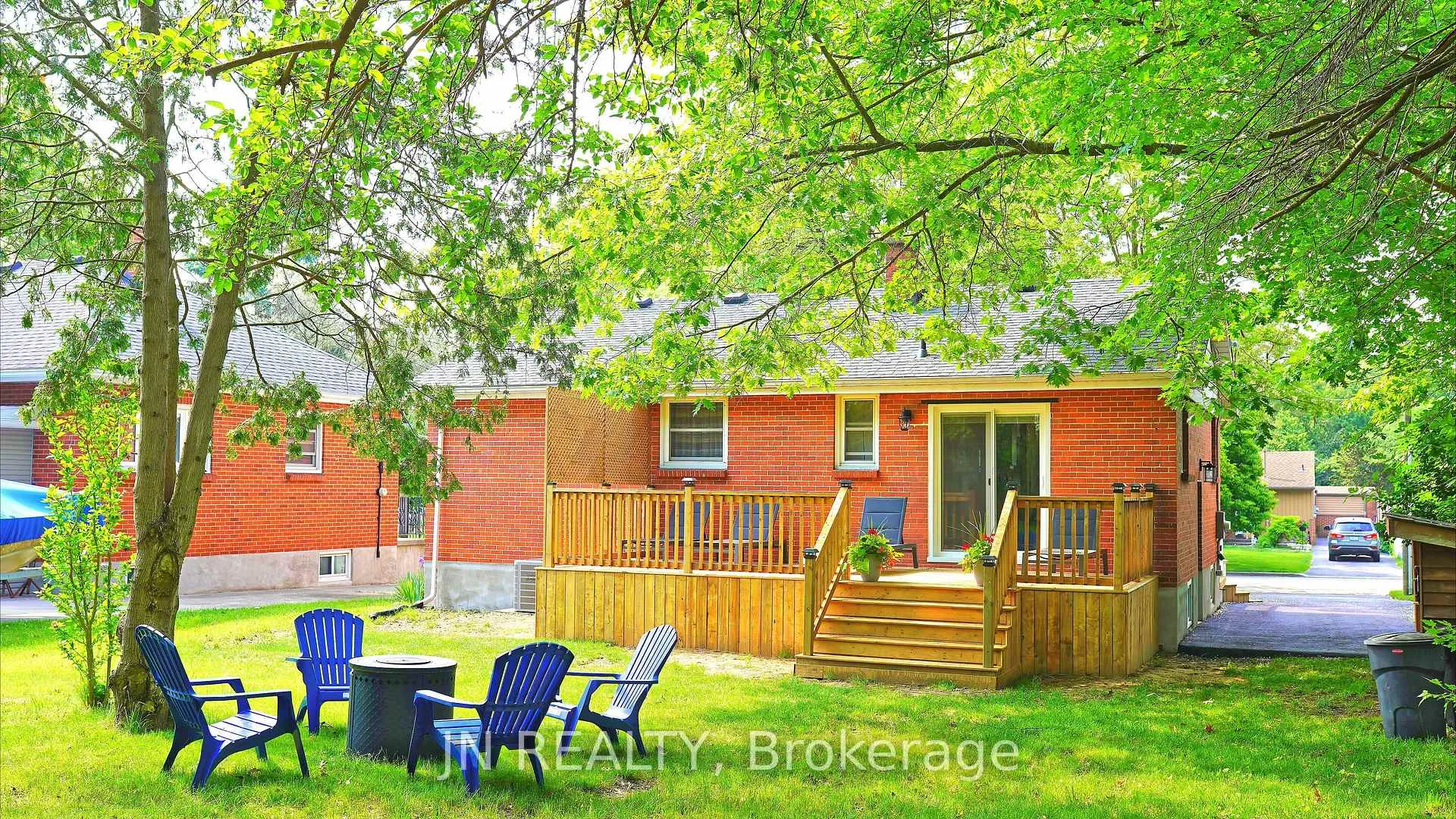 Photo 31 of 1100 Bruce Street, Sarnia — HOMEH
