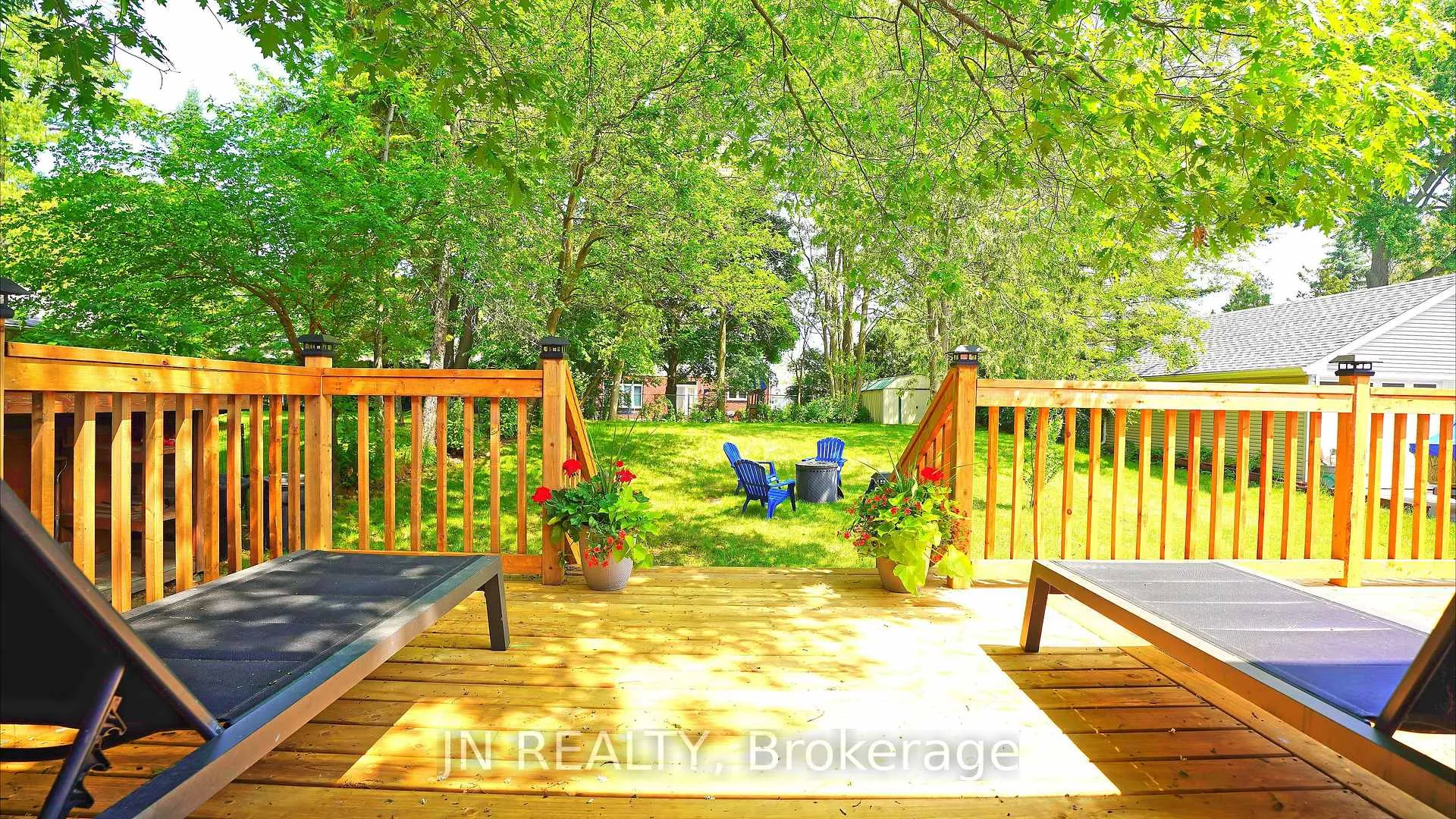 Photo 5 of 1100 Bruce Street, Sarnia — HOMEH