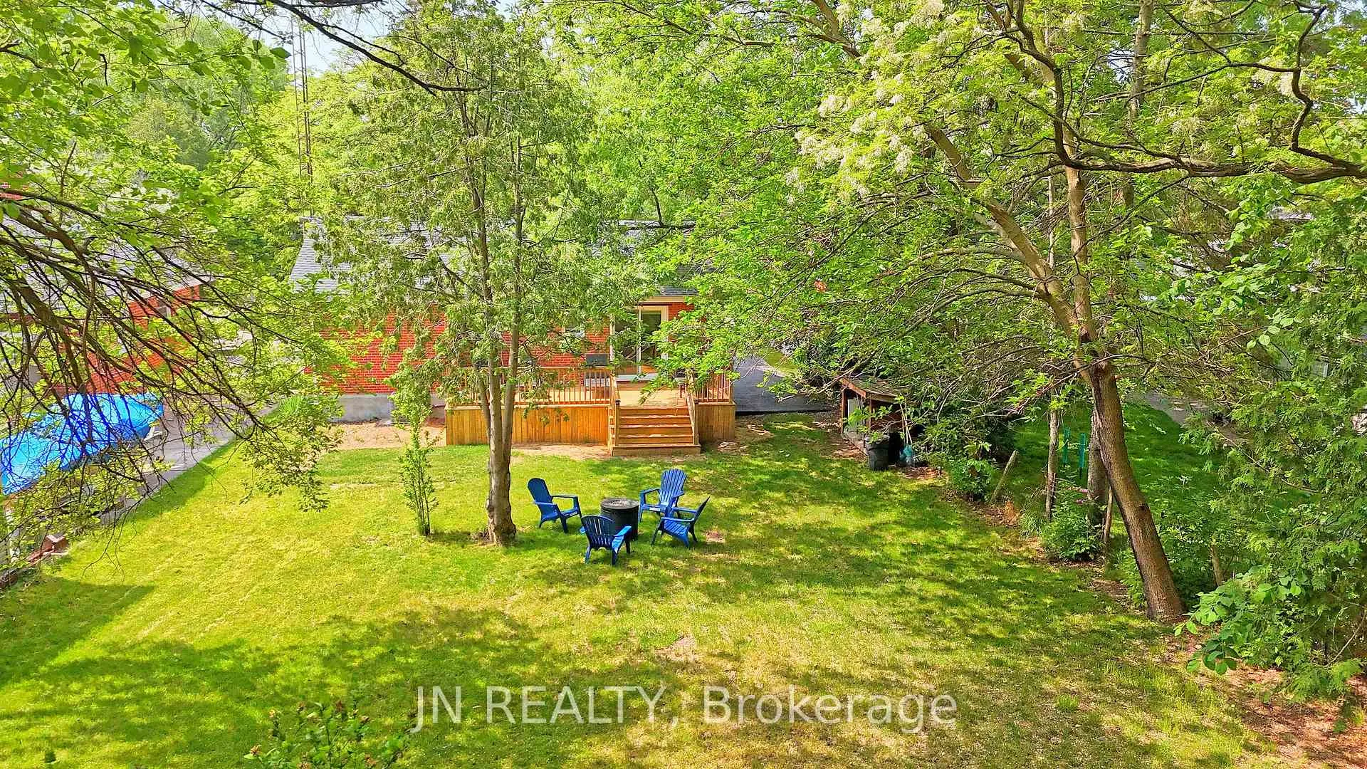 Photo 7 of 1100 Bruce Street, Sarnia — HOMEH