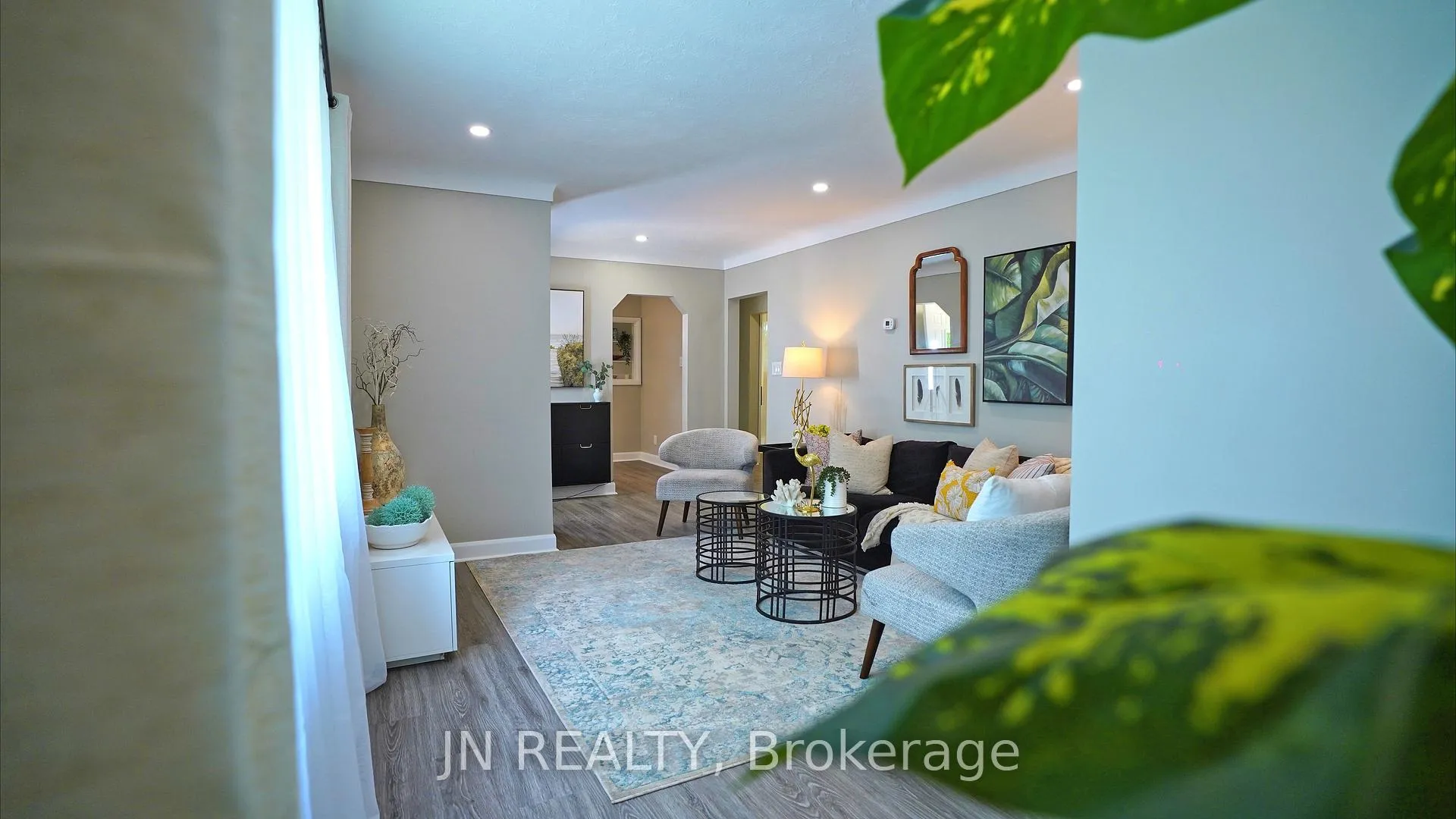 Photo 34 of 1100 Bruce Street, Sarnia — HOMEH