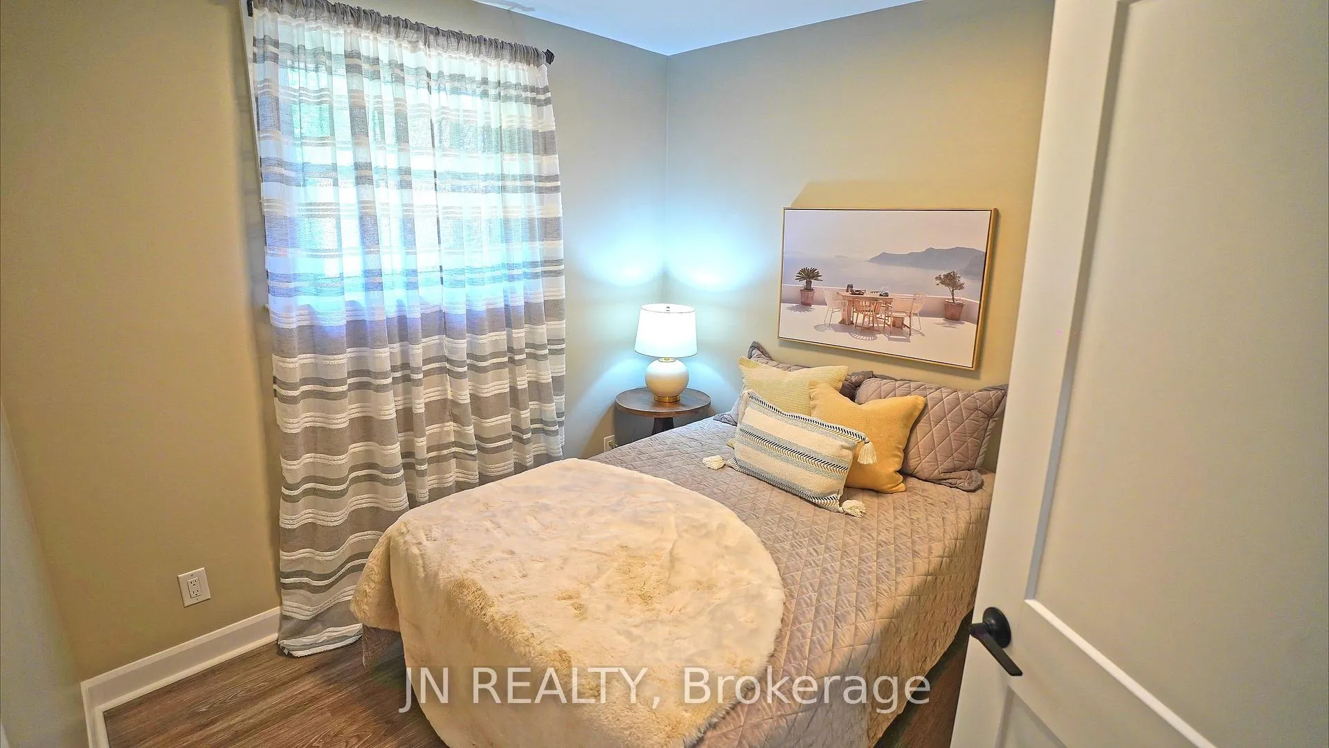 Photo 19 of 1100 Bruce Street, Sarnia — HOMEH