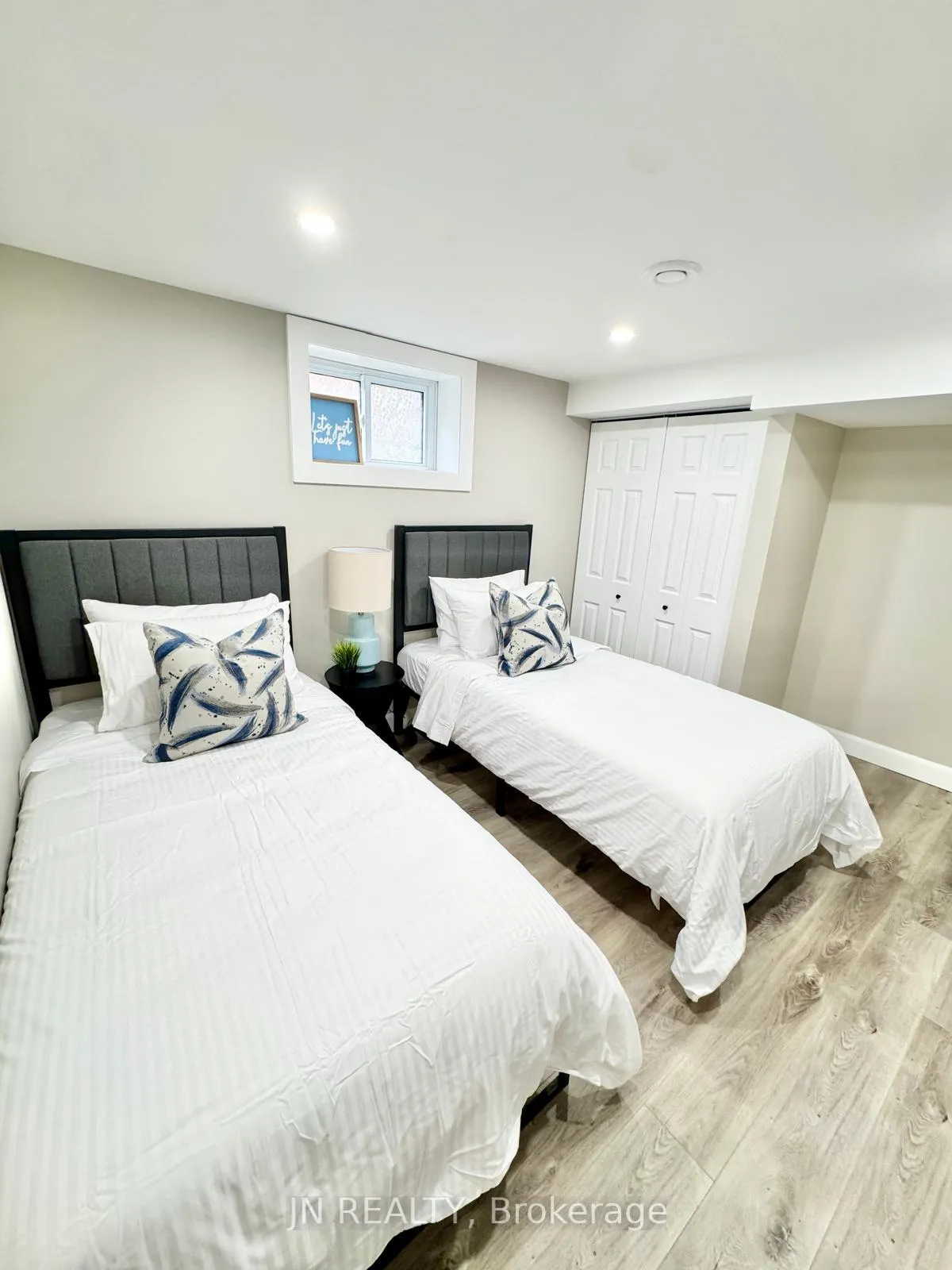 Photo 29 of 1100 Bruce Street, Sarnia — HOMEH