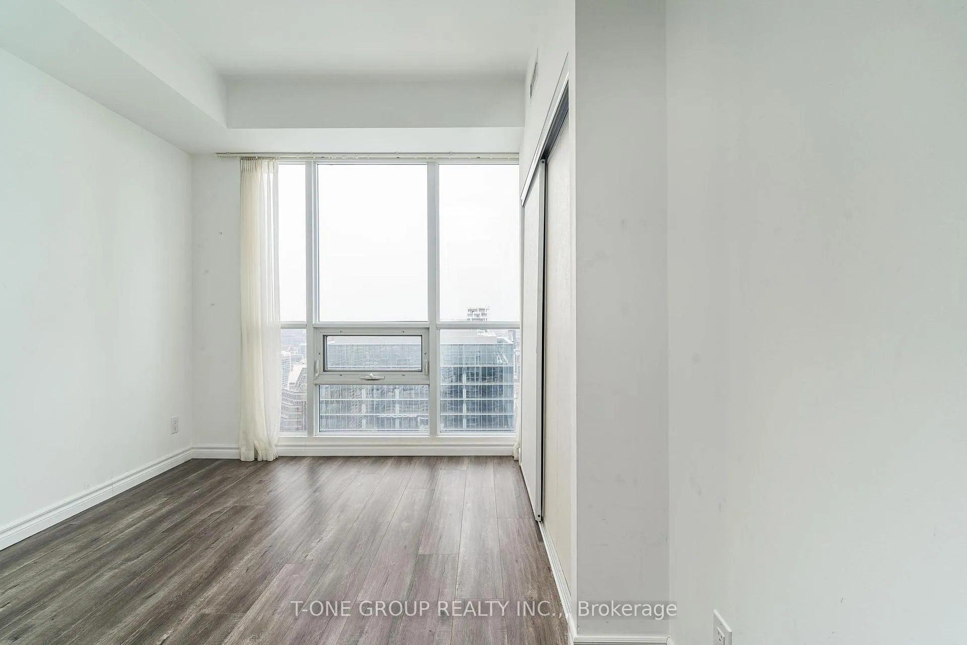 Photo 11 of Unit 4806, 70 Temperance Street, Toronto, Bay Street Corridor — HOMEH