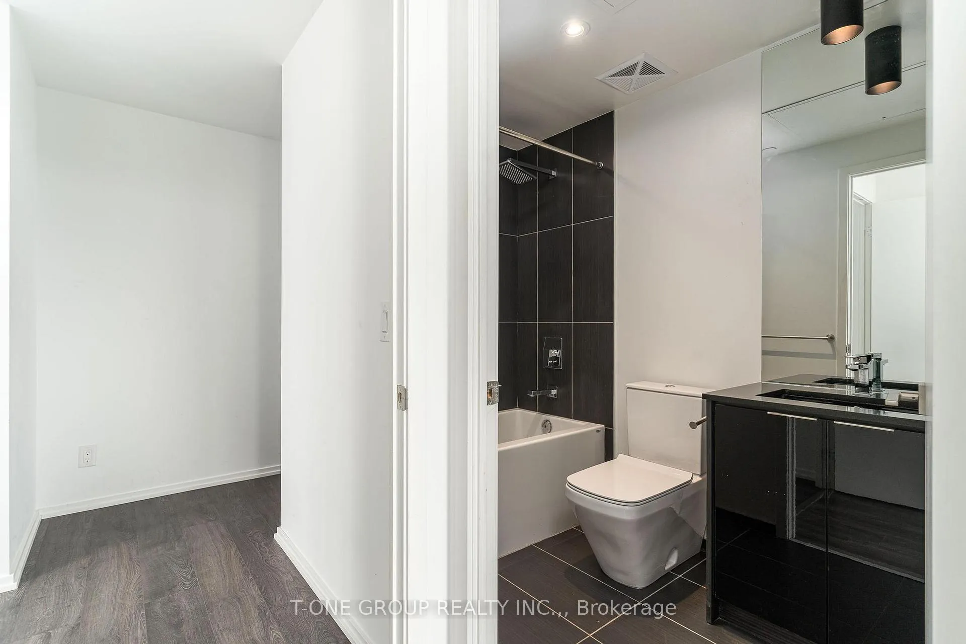 Photo 14 of Unit 4806, 70 Temperance Street, Toronto, Bay Street Corridor — HOMEH