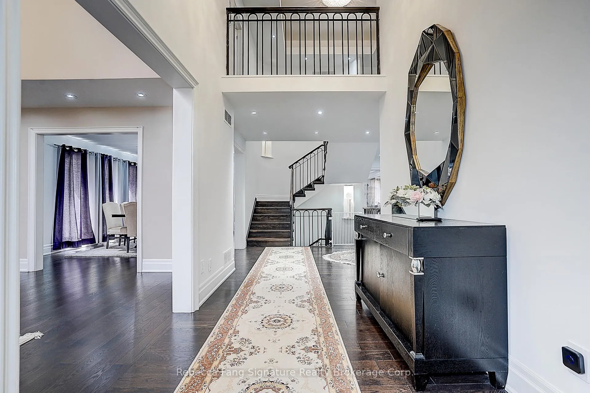 Photo 4 of 76 Oakdale Road, Vaughan, Maple — HOMEH
