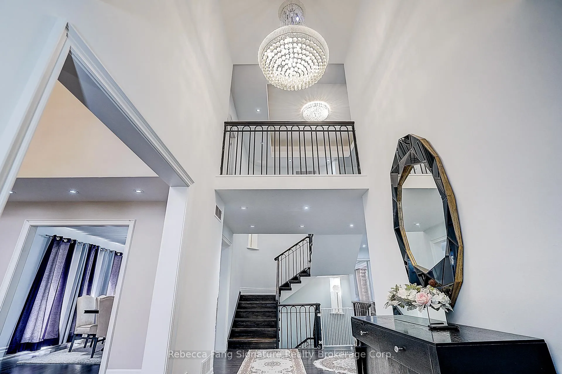 Photo 5 of 76 Oakdale Road, Vaughan, Maple — HOMEH