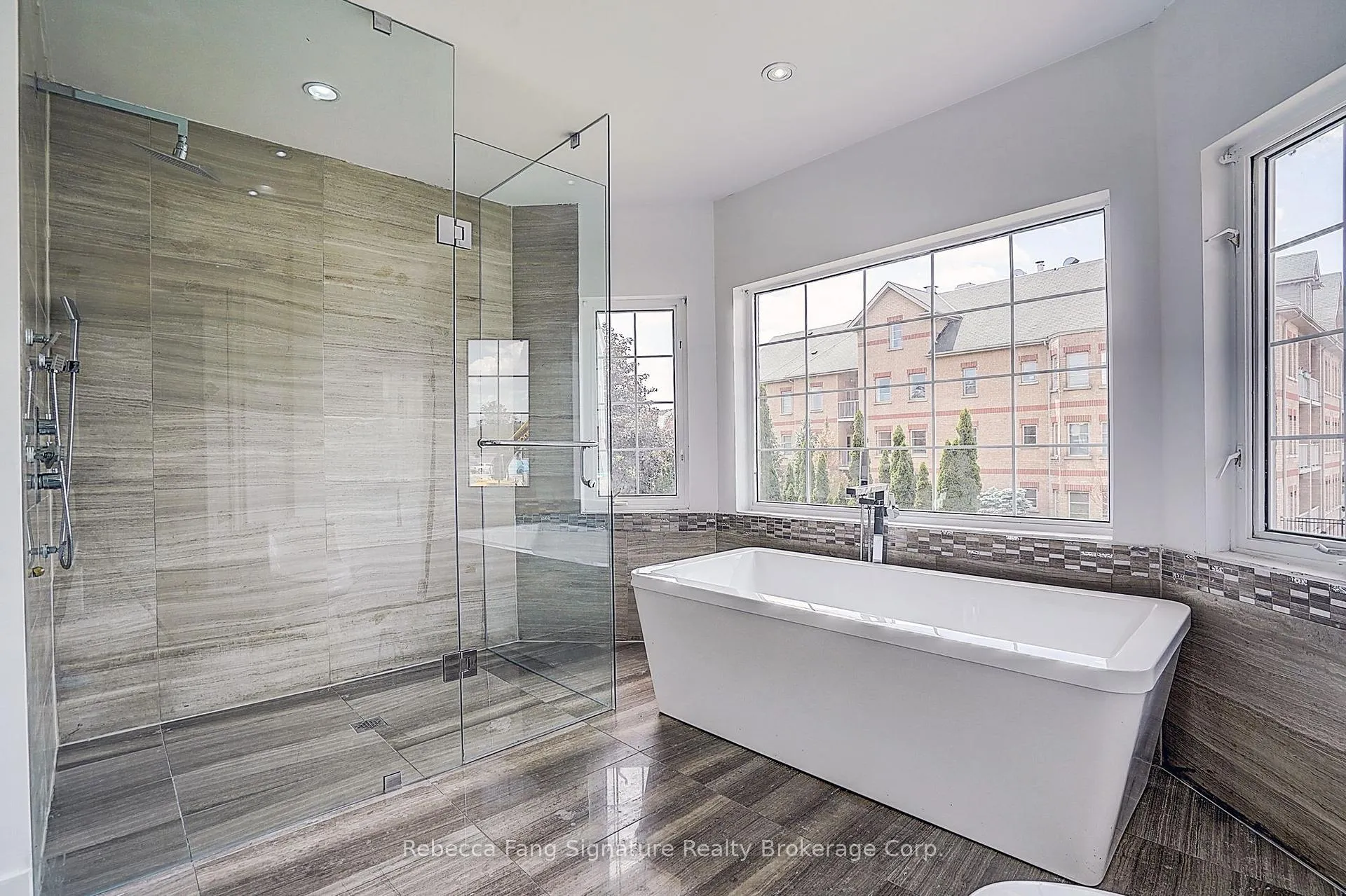 Photo 38 of 76 Oakdale Road, Vaughan, Maple — HOMEH
