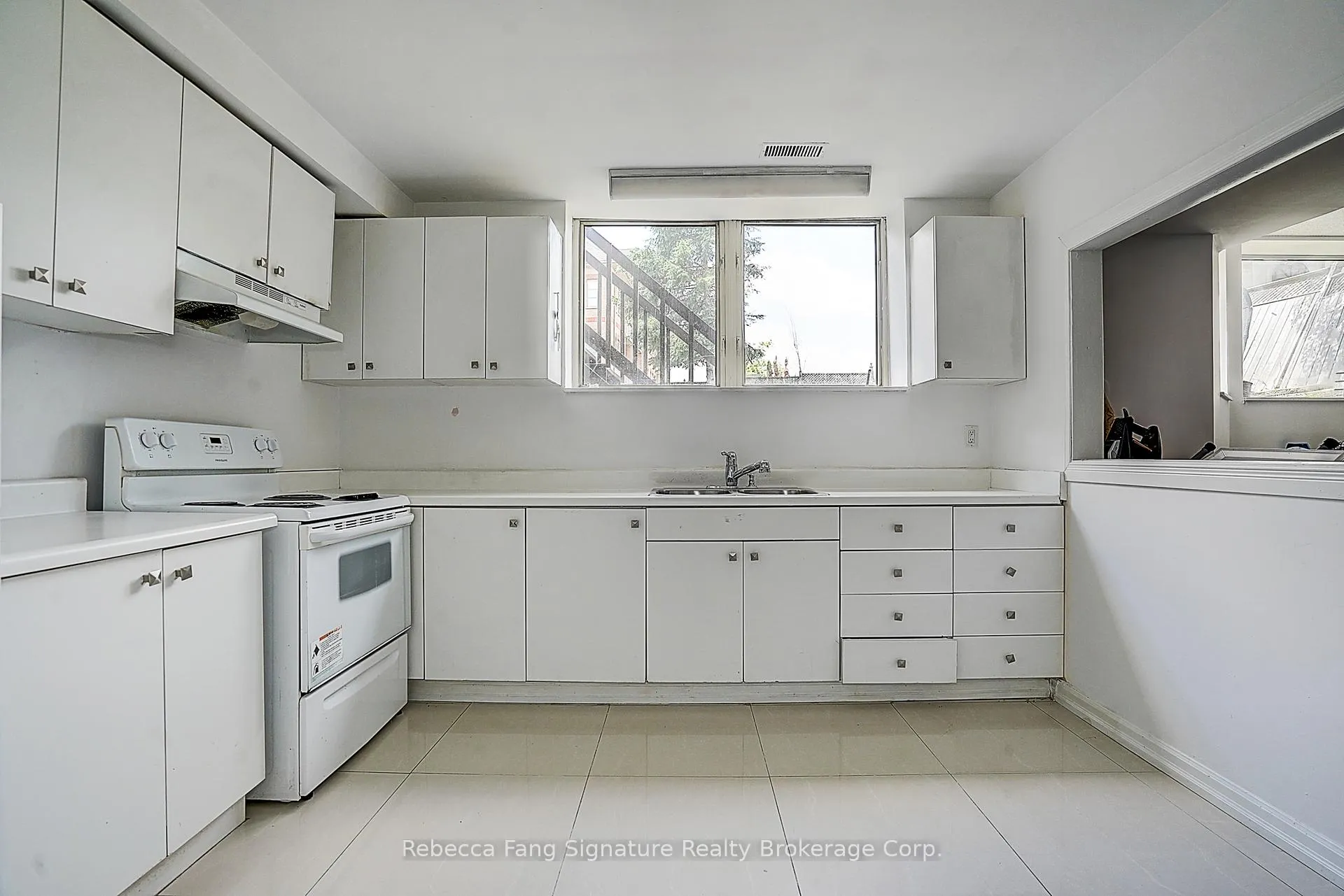 Photo 45 of 76 Oakdale Road, Vaughan, Maple — HOMEH