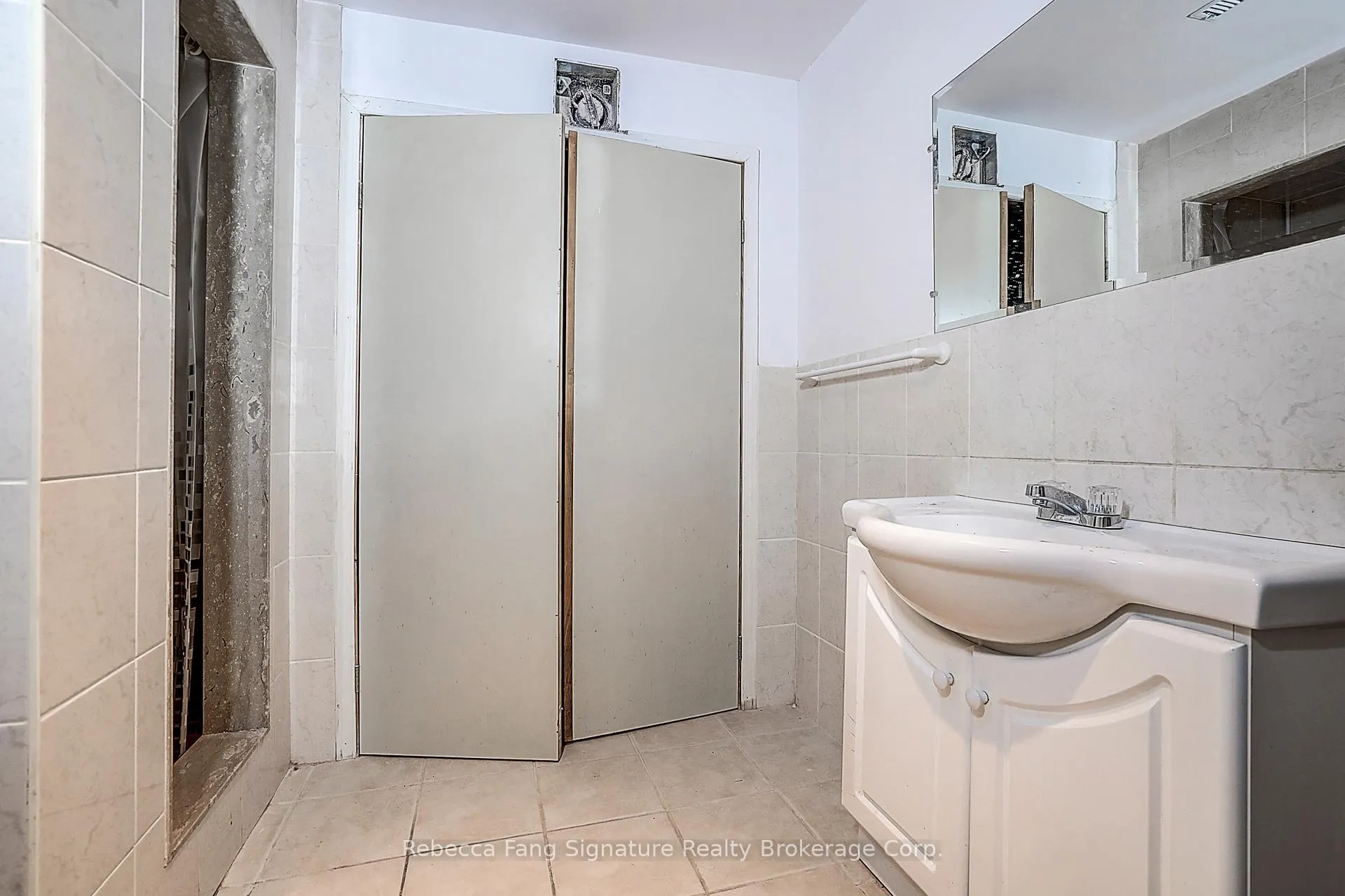 Photo 49 of 76 Oakdale Road, Vaughan, Maple — HOMEH