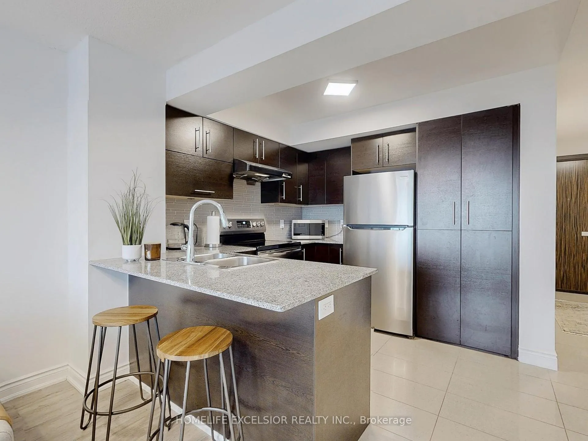Photo 7 of Unit 1018, 273 South Park Road, Markham, Commerce Valley — HOMEH