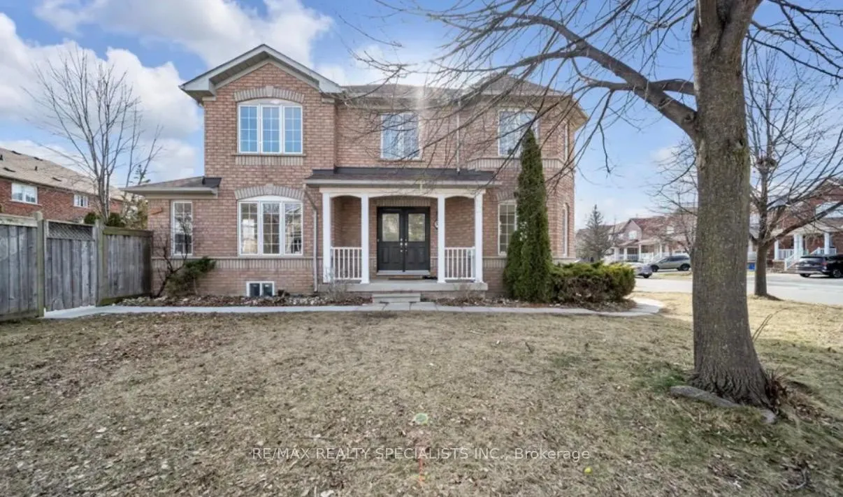 Photo 3 of 31 Bramcedar Crescent, Brampton, Northwest Sandalwood Parkway — HOMEH