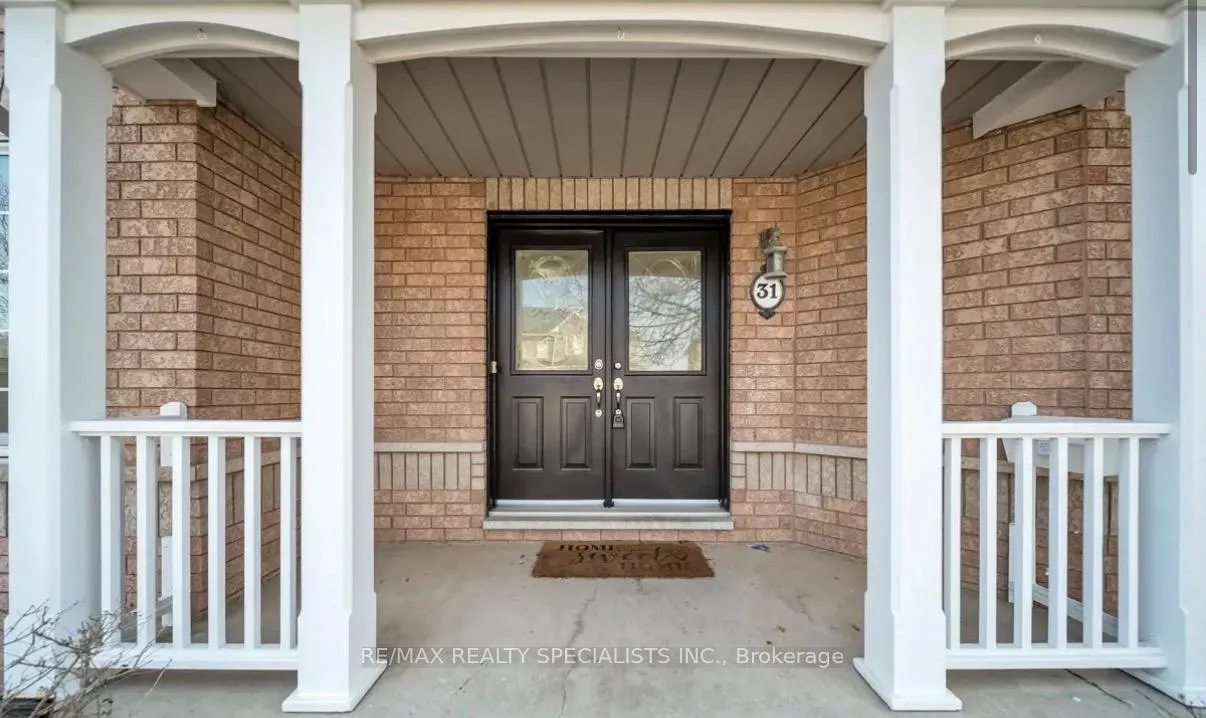 Photo 4 of 31 Bramcedar Crescent, Brampton, Northwest Sandalwood Parkway — HOMEH