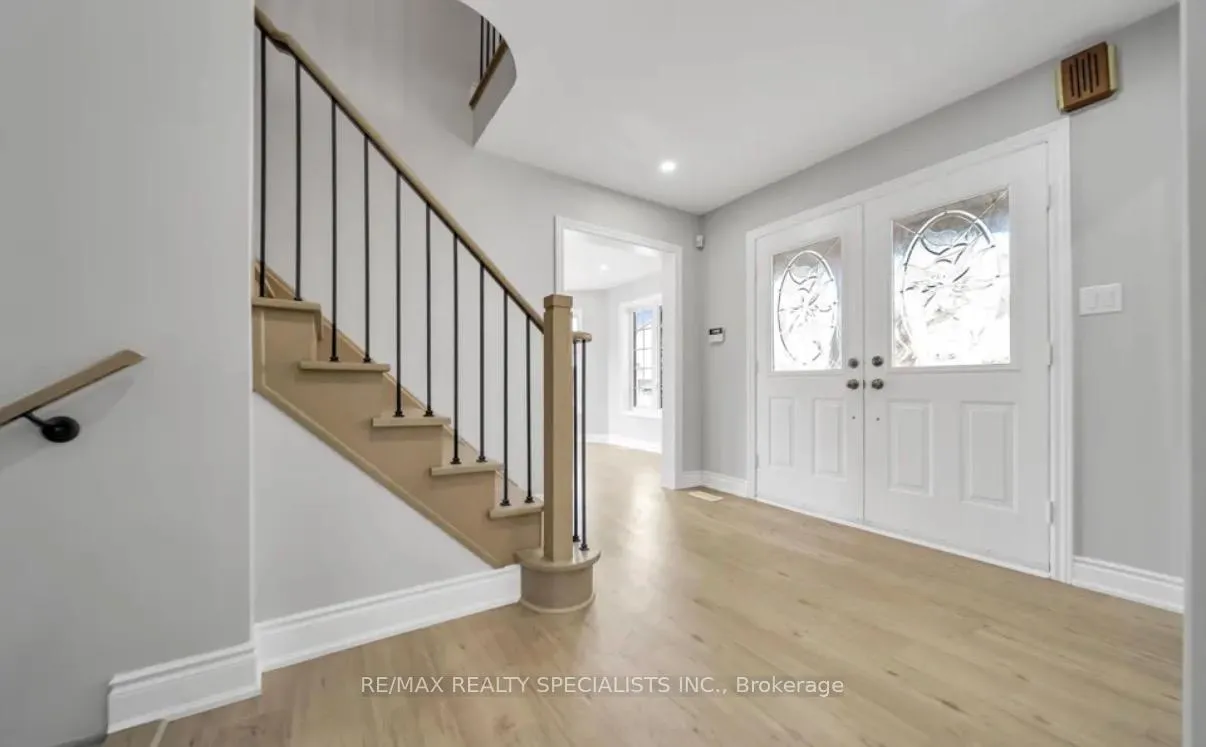 Photo 6 of 31 Bramcedar Crescent, Brampton, Northwest Sandalwood Parkway — HOMEH