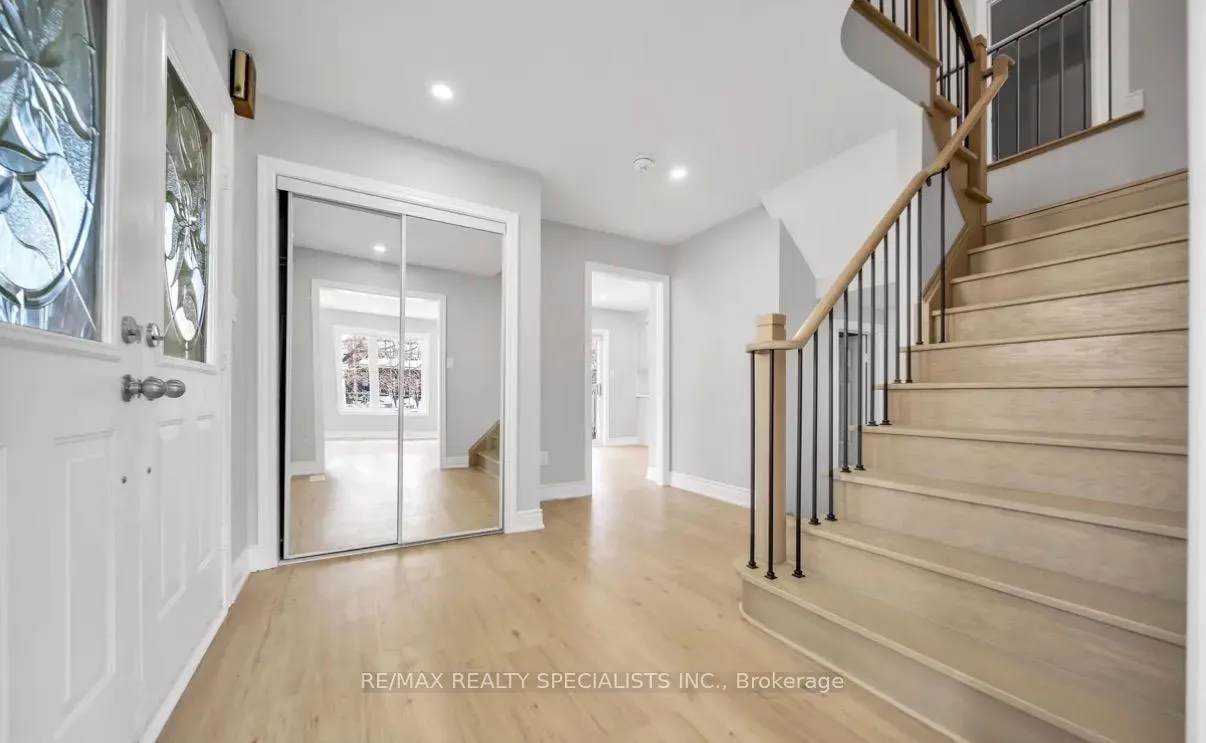 Photo 10 of 31 Bramcedar Crescent, Brampton, Northwest Sandalwood Parkway — HOMEH
