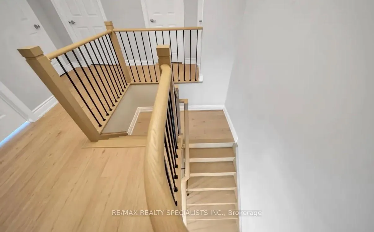 Photo 19 of 31 Bramcedar Crescent, Brampton, Northwest Sandalwood Parkway — HOMEH