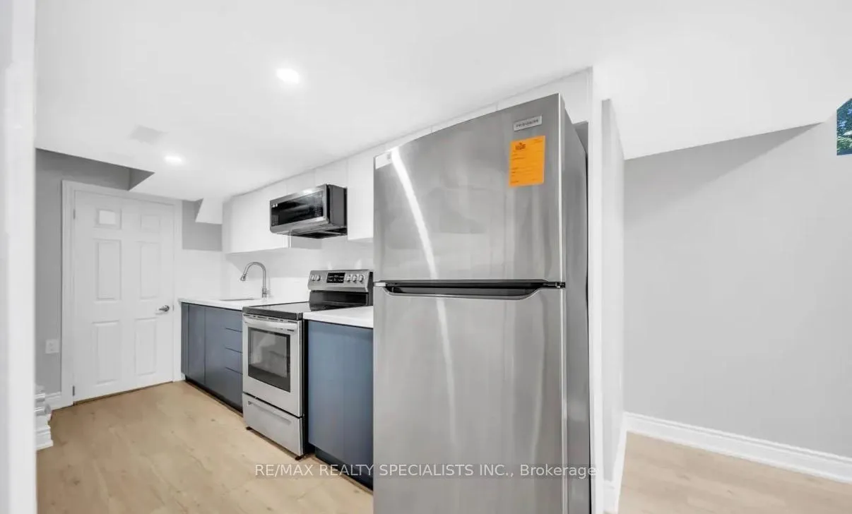 Photo 31 of 31 Bramcedar Crescent, Brampton, Northwest Sandalwood Parkway — HOMEH