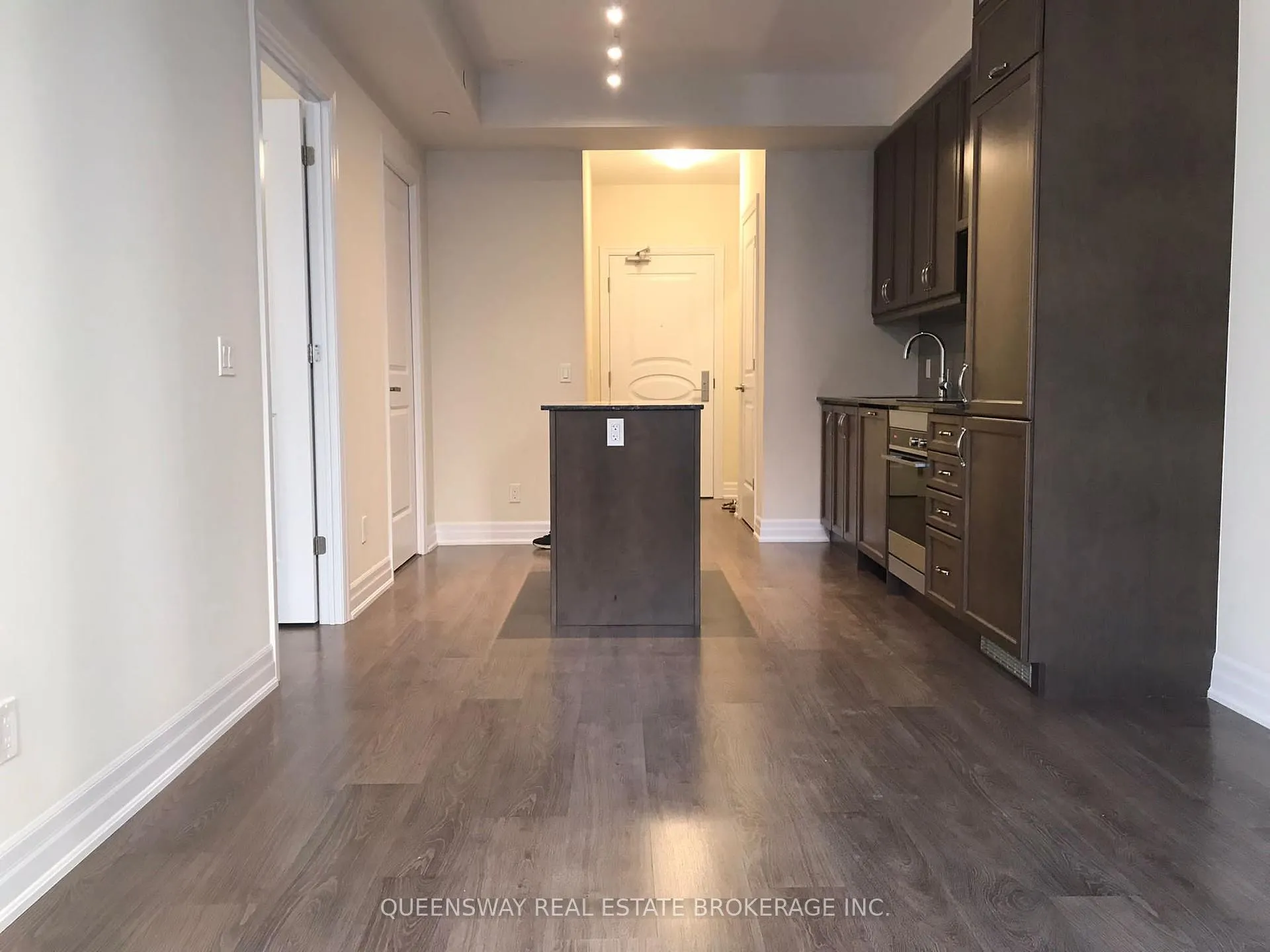 Photo 2 of Unit 406, 9085 Jane Street S, Vaughan, Concord — HOMEH