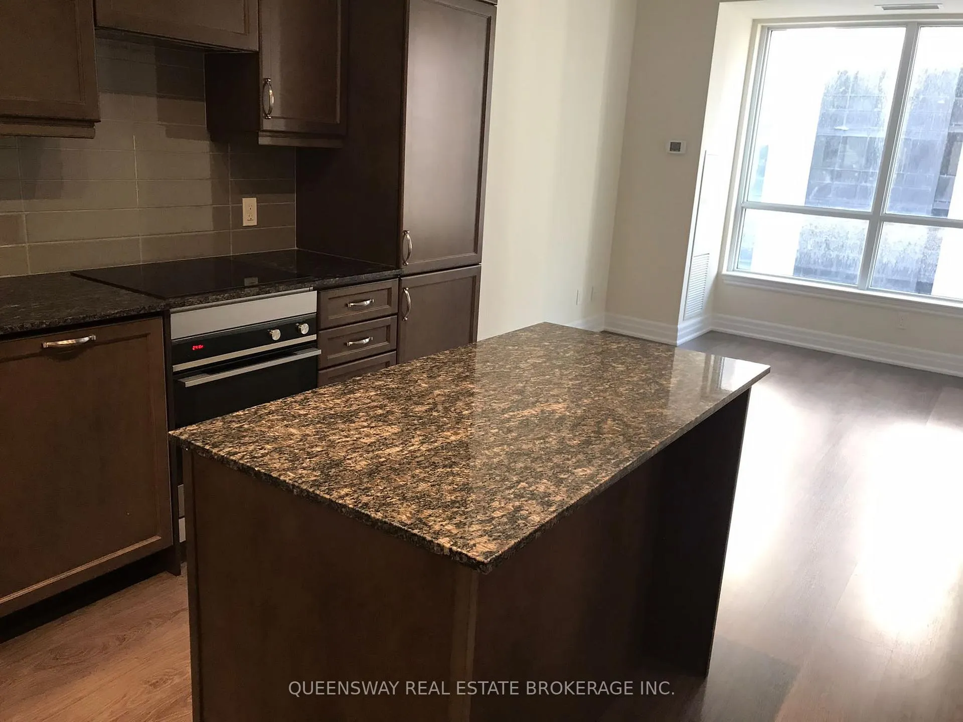Photo 4 of Unit 406, 9085 Jane Street S, Vaughan, Concord — HOMEH