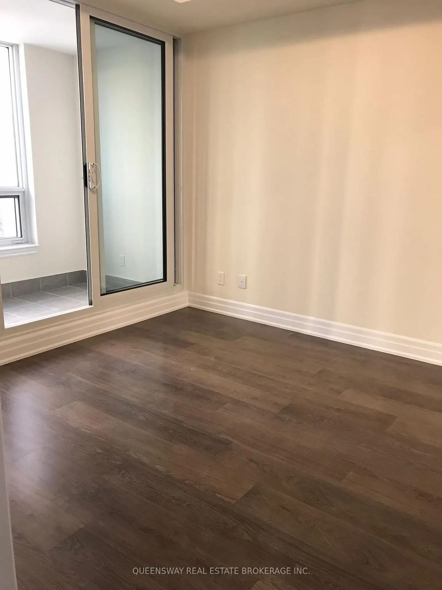 Photo 8 of Unit 406, 9085 Jane Street S, Vaughan, Concord — HOMEH