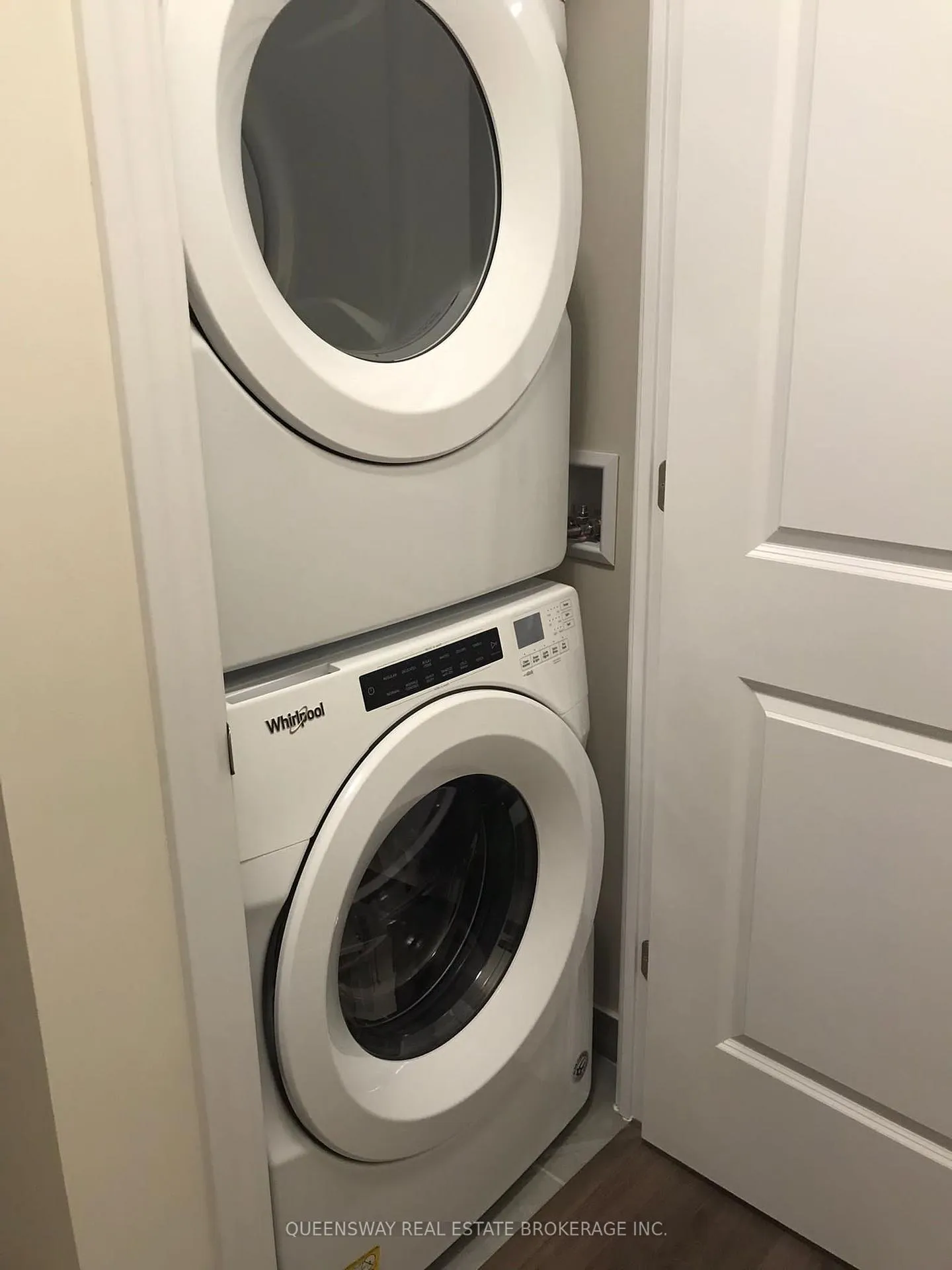 Photo 10 of Unit 406, 9085 Jane Street S, Vaughan, Concord — HOMEH