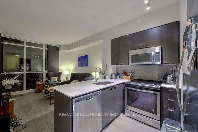 Photo 4 of Unit 3007, 30 Roehampton Avenue, Toronto, Mount Pleasant West — HOMEH