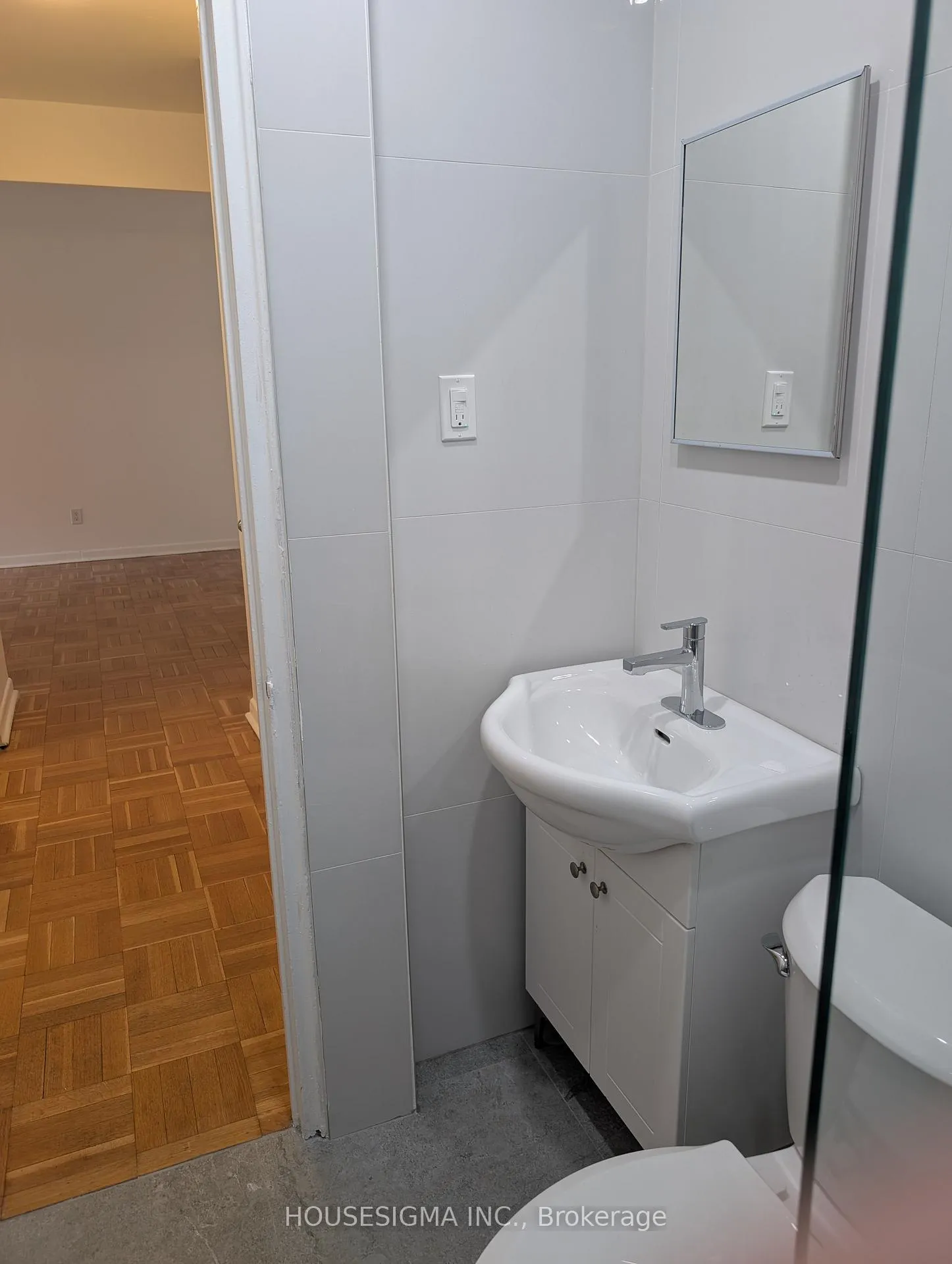 Photo 11 of 117 Cosburn Avenue, Toronto, Danforth Village-East York — HOMEH