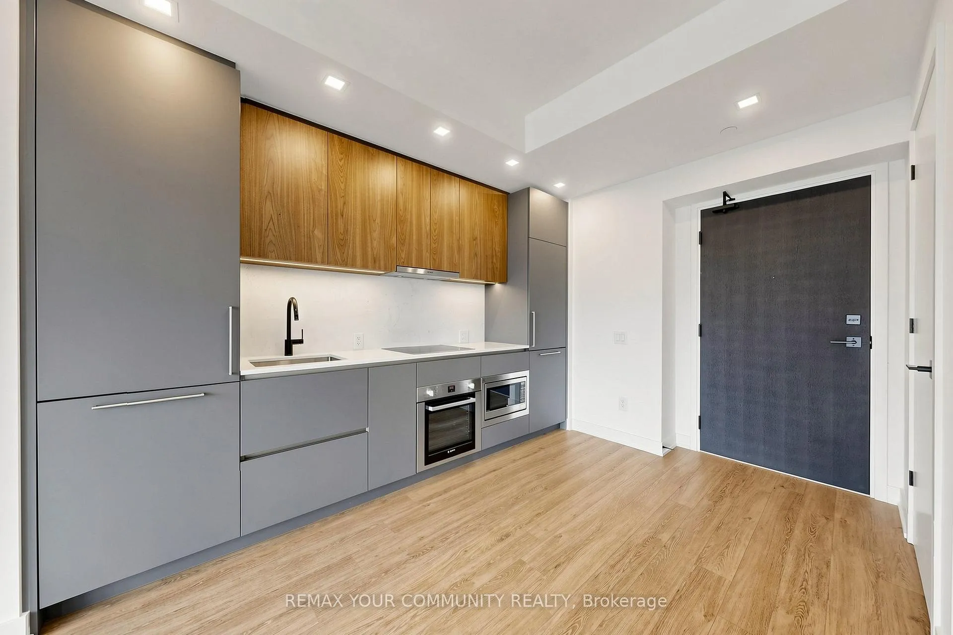 Photo 11 of Unit 507, 609 Sherbourne Street E, Toronto, North St. James Town — HOMEH