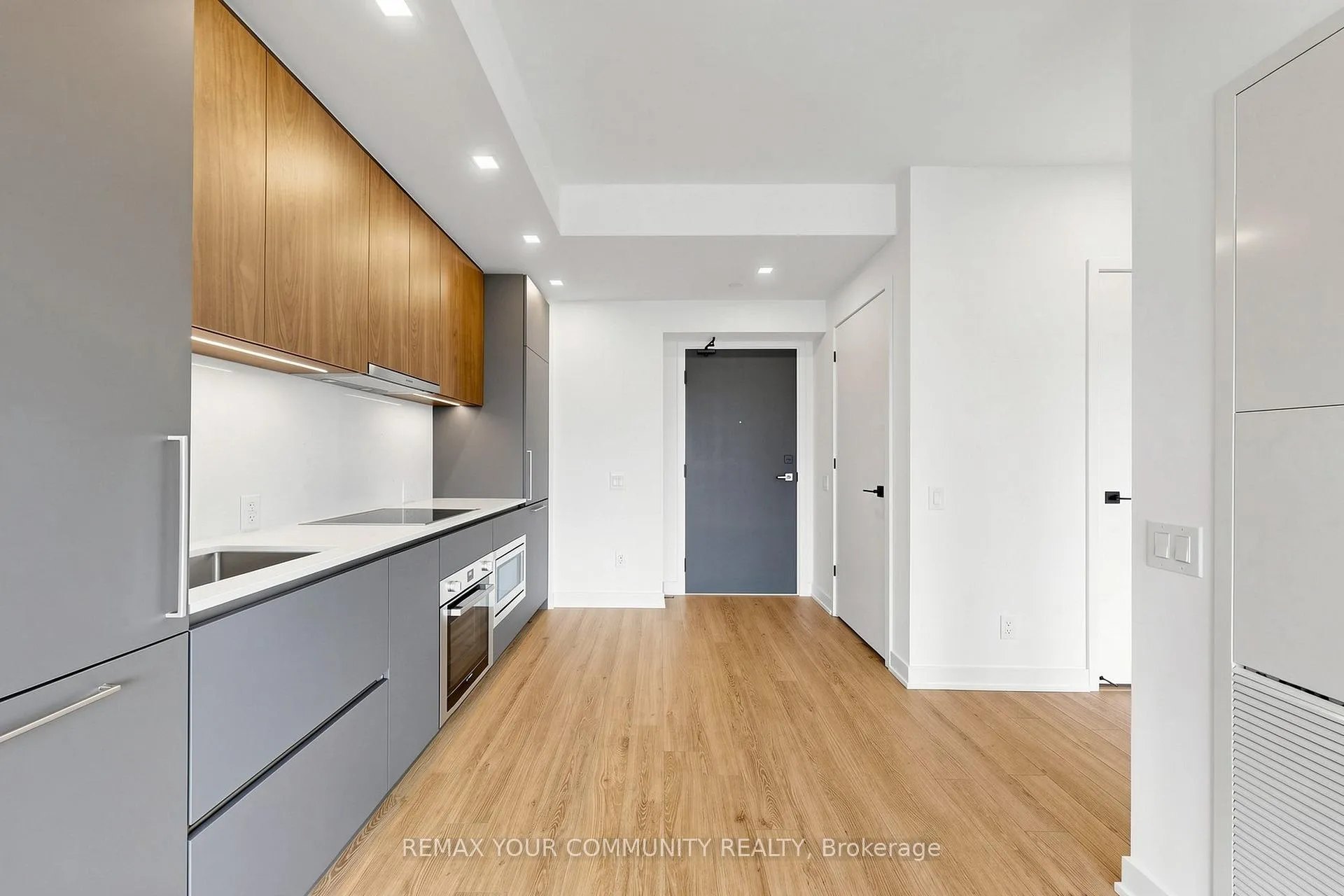Photo 12 of Unit 507, 609 Sherbourne Street E, Toronto, North St. James Town — HOMEH