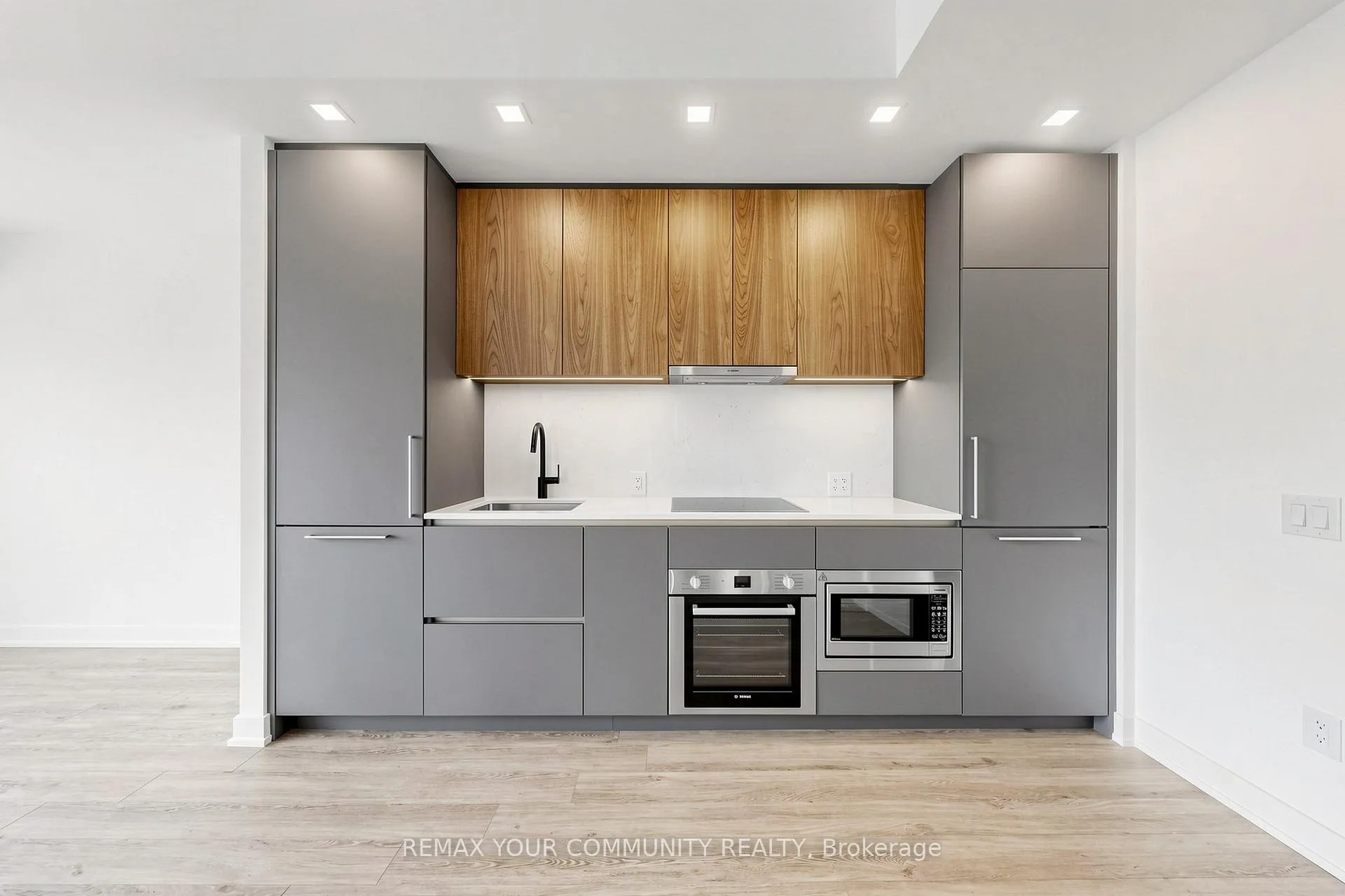 Photo 13 of Unit 507, 609 Sherbourne Street E, Toronto, North St. James Town — HOMEH