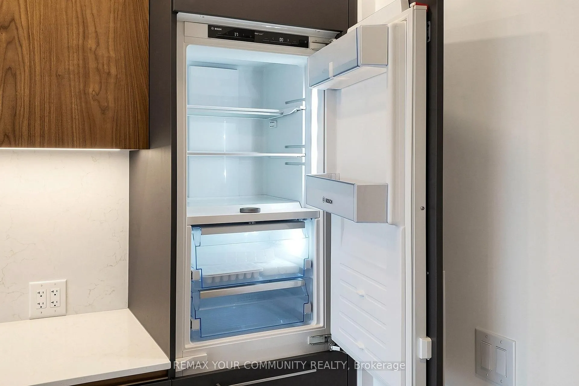 Photo 14 of Unit 507, 609 Sherbourne Street E, Toronto, North St. James Town — HOMEH
