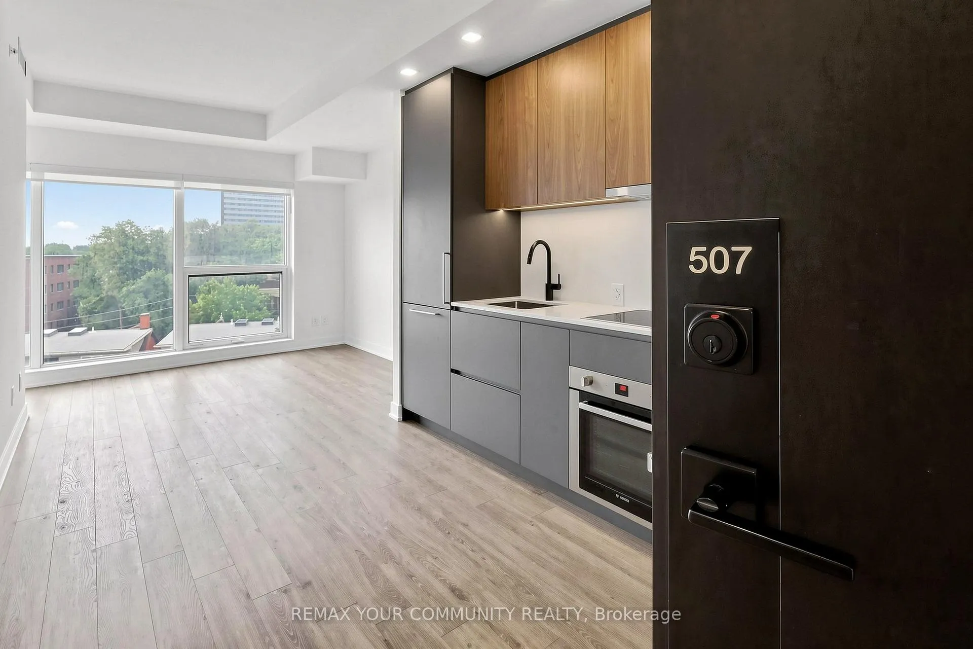 Photo 19 of Unit 507, 609 Sherbourne Street E, Toronto, North St. James Town — HOMEH