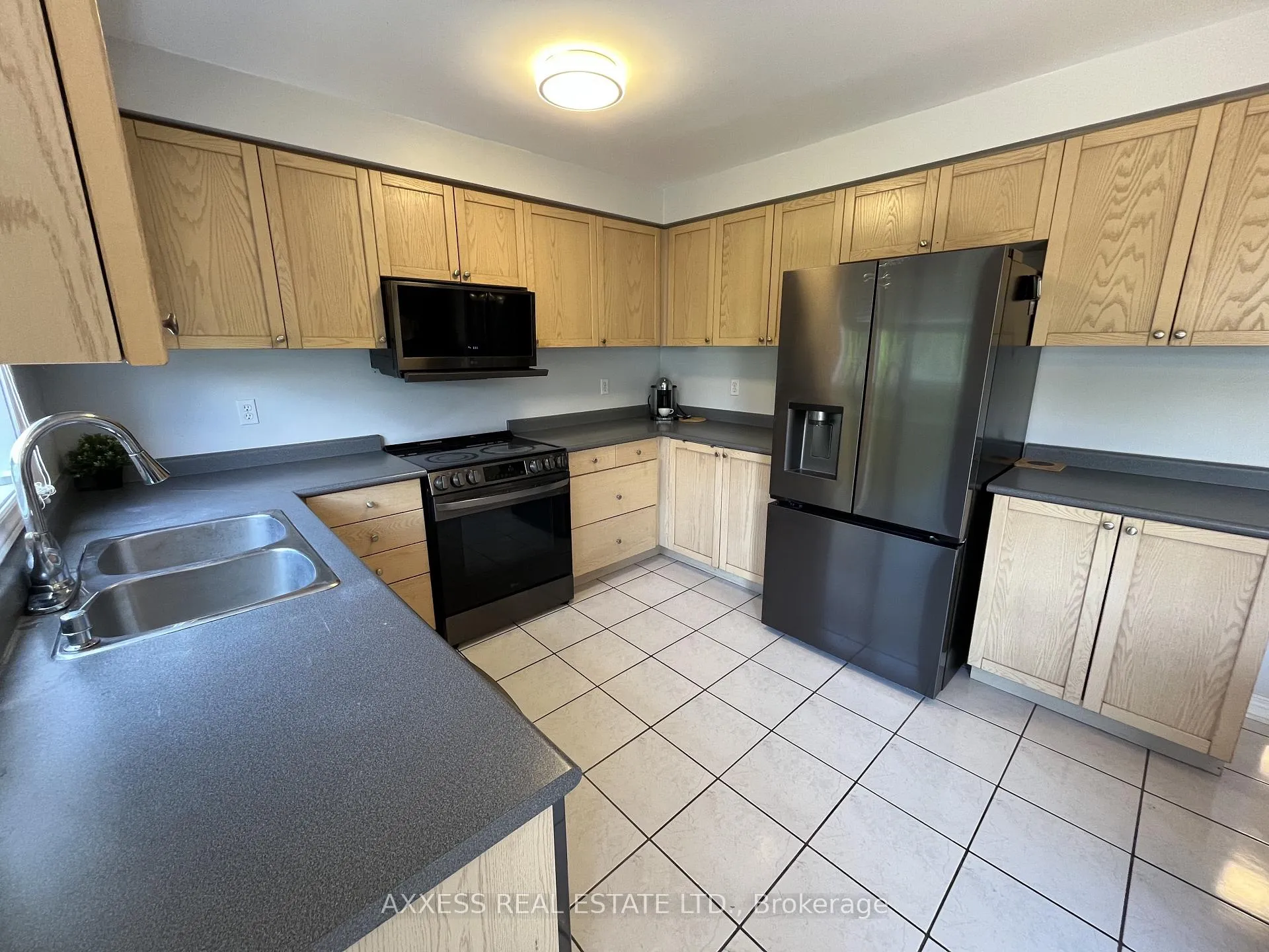 Photo 7 of 234 Esther Drive, Barrie, Painswick South — HOMEH
