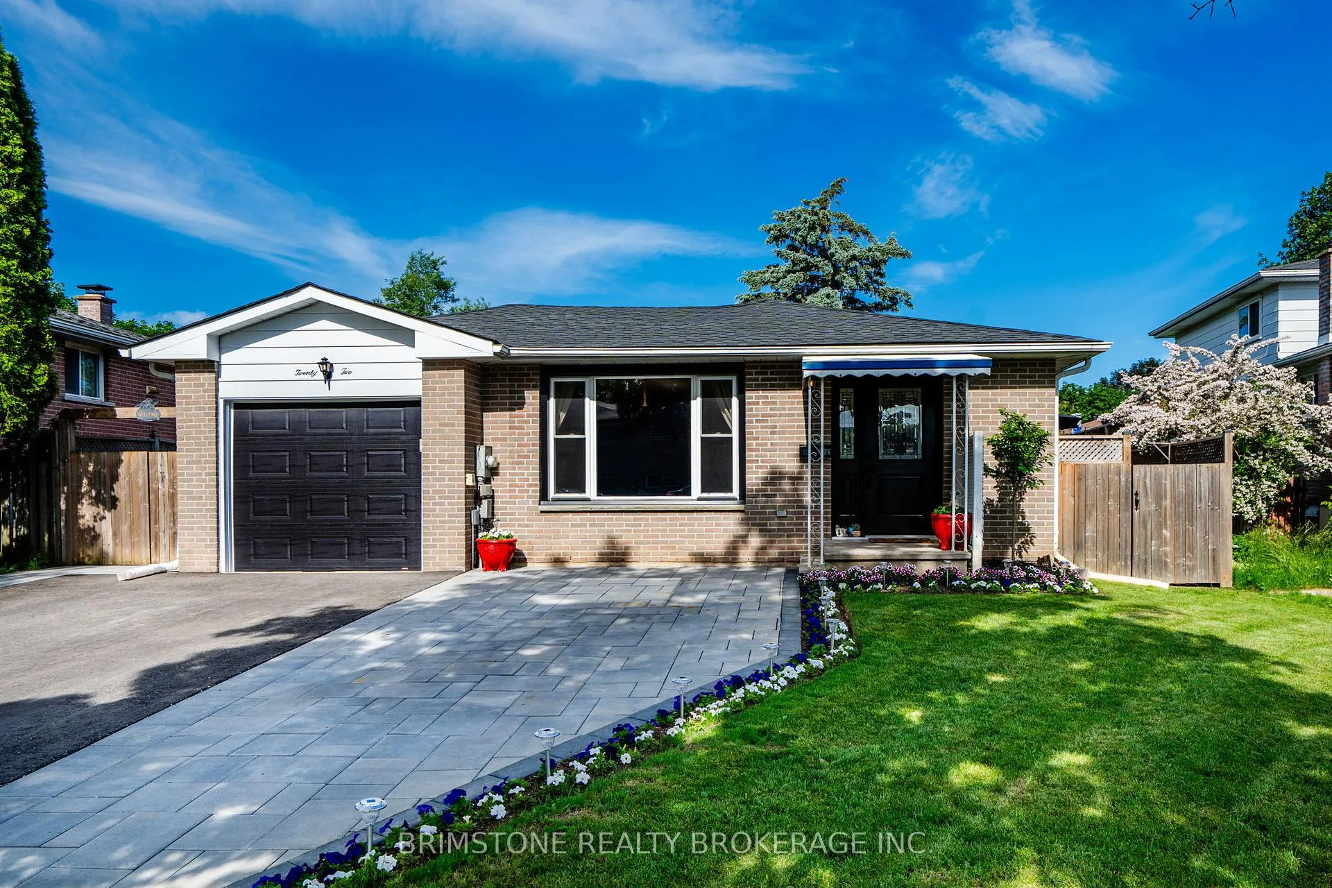 Photo 1 of 22 Lonsdale Place, Barrie, Grove East — HOMEH