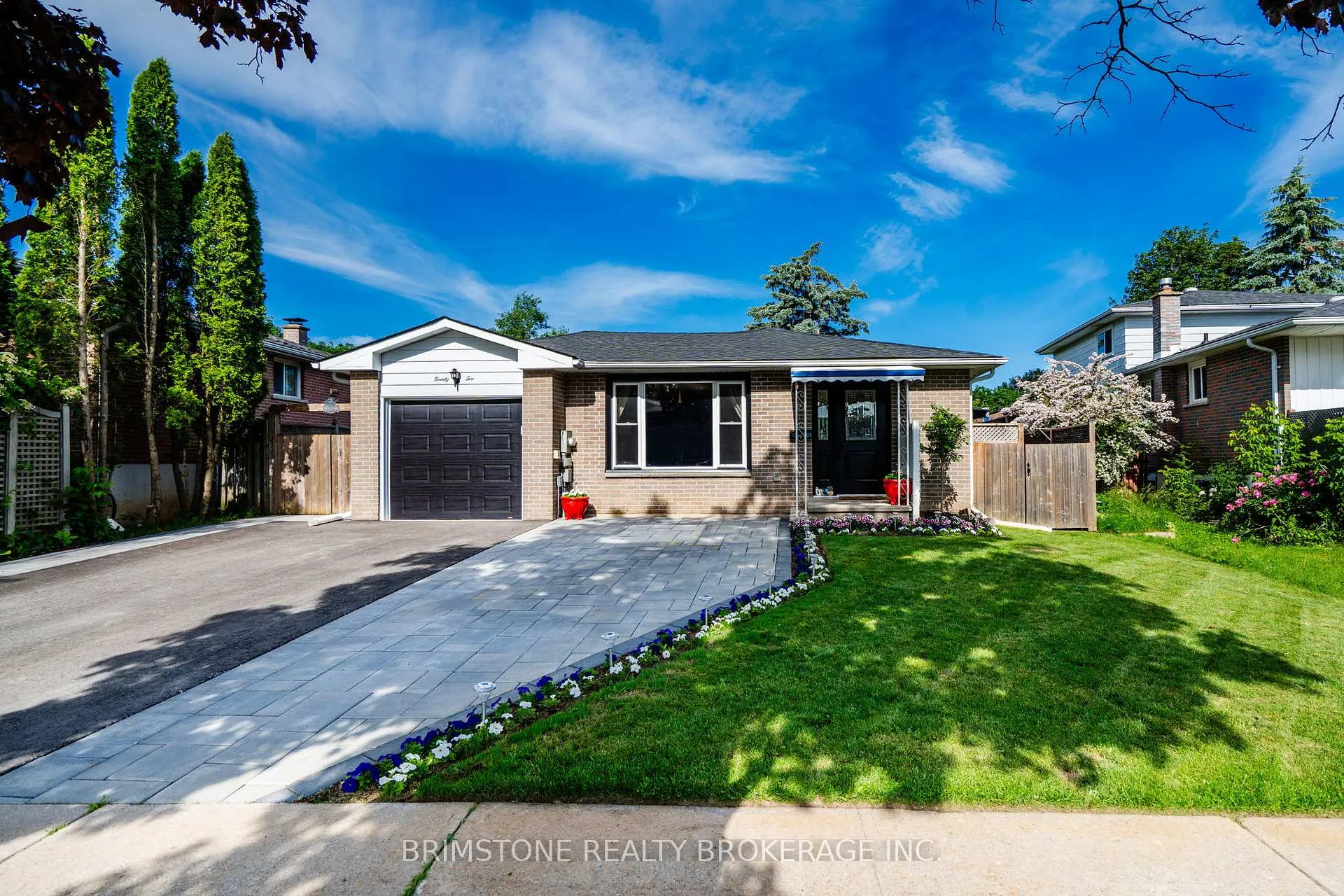 Photo 3 of 22 Lonsdale Place, Barrie, Grove East — HOMEH
