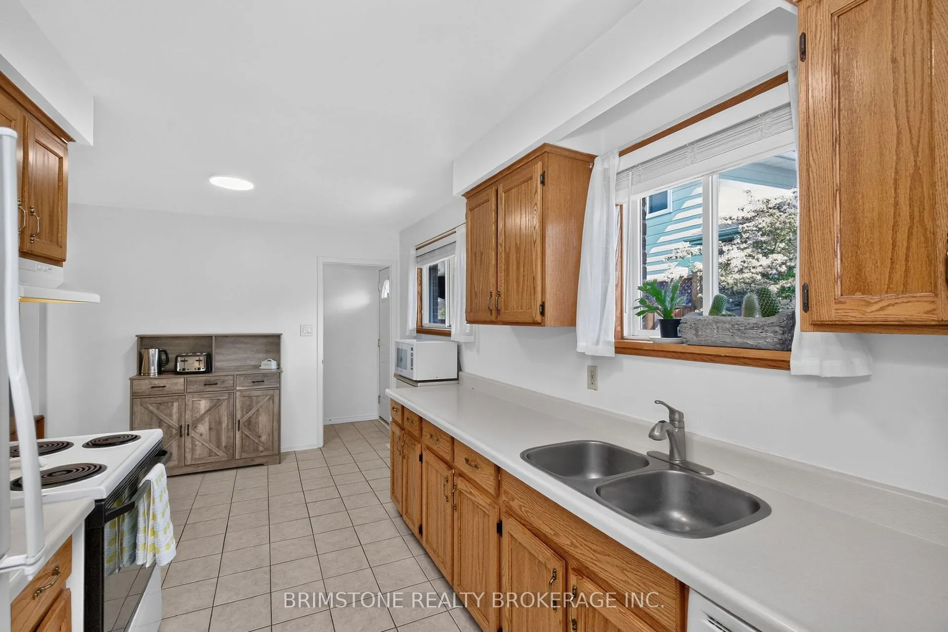 Photo 5 of 22 Lonsdale Place, Barrie, Grove East — HOMEH