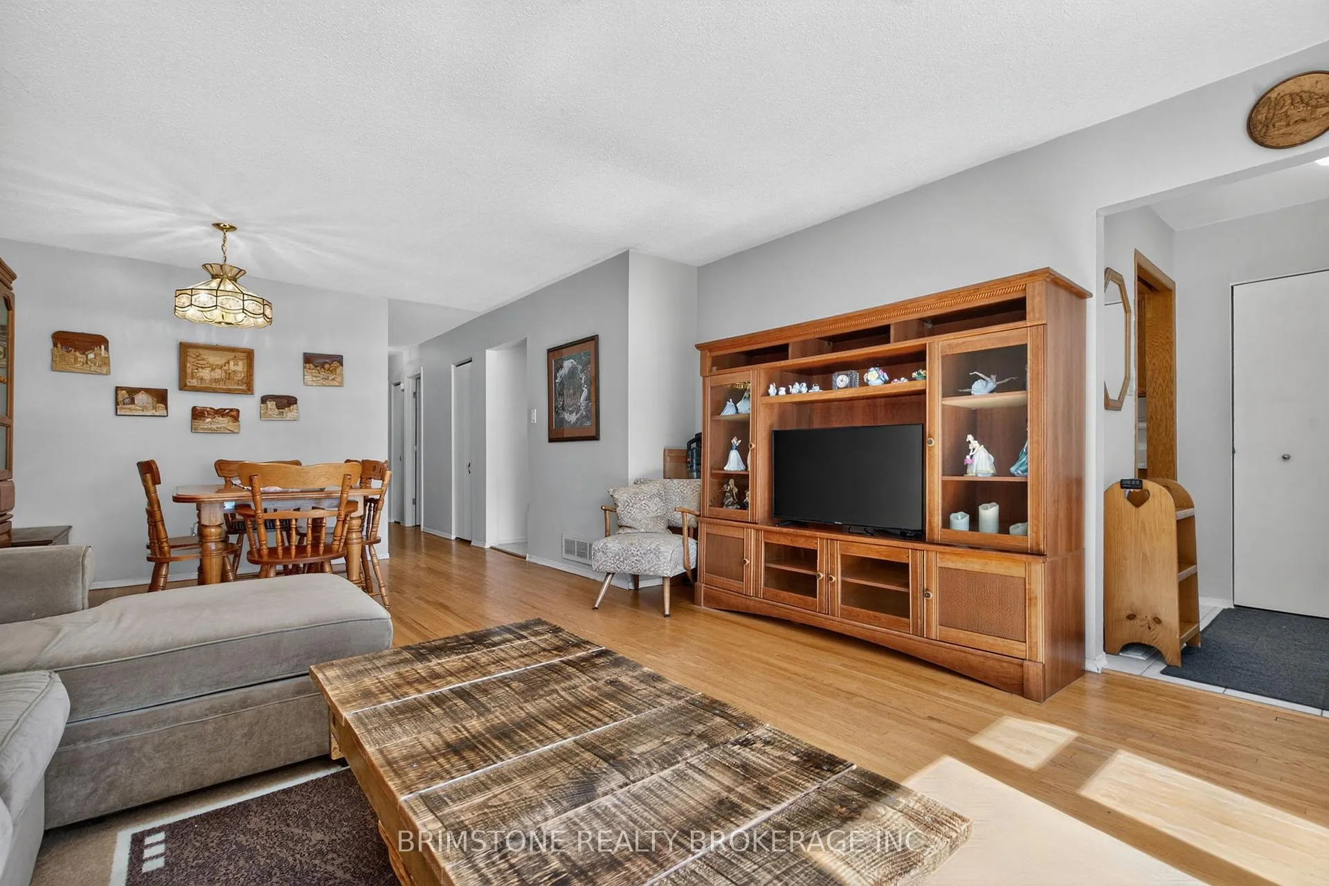 Photo 11 of 22 Lonsdale Place, Barrie, Grove East — HOMEH