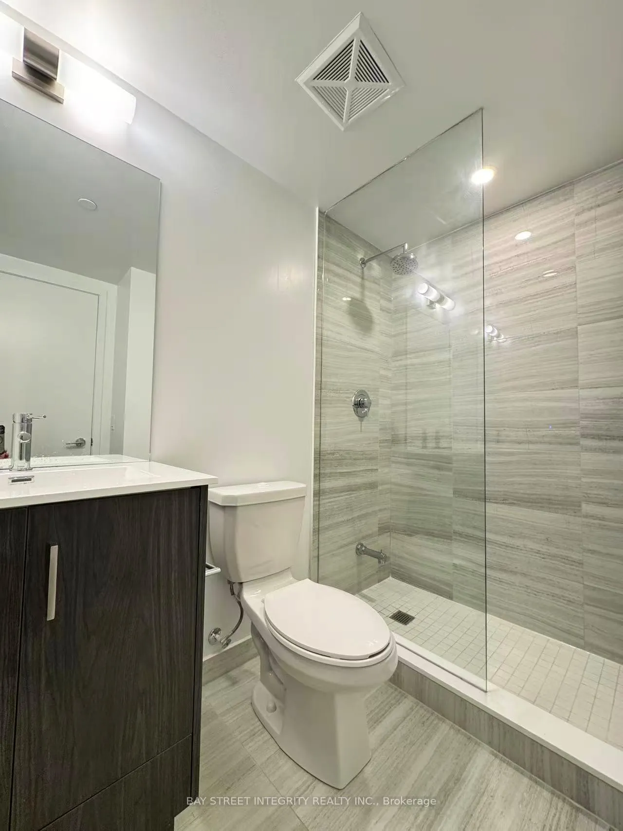 Photo 9 of Unit 803, 180 Front Street E, Toronto, Moss Park — HOMEH