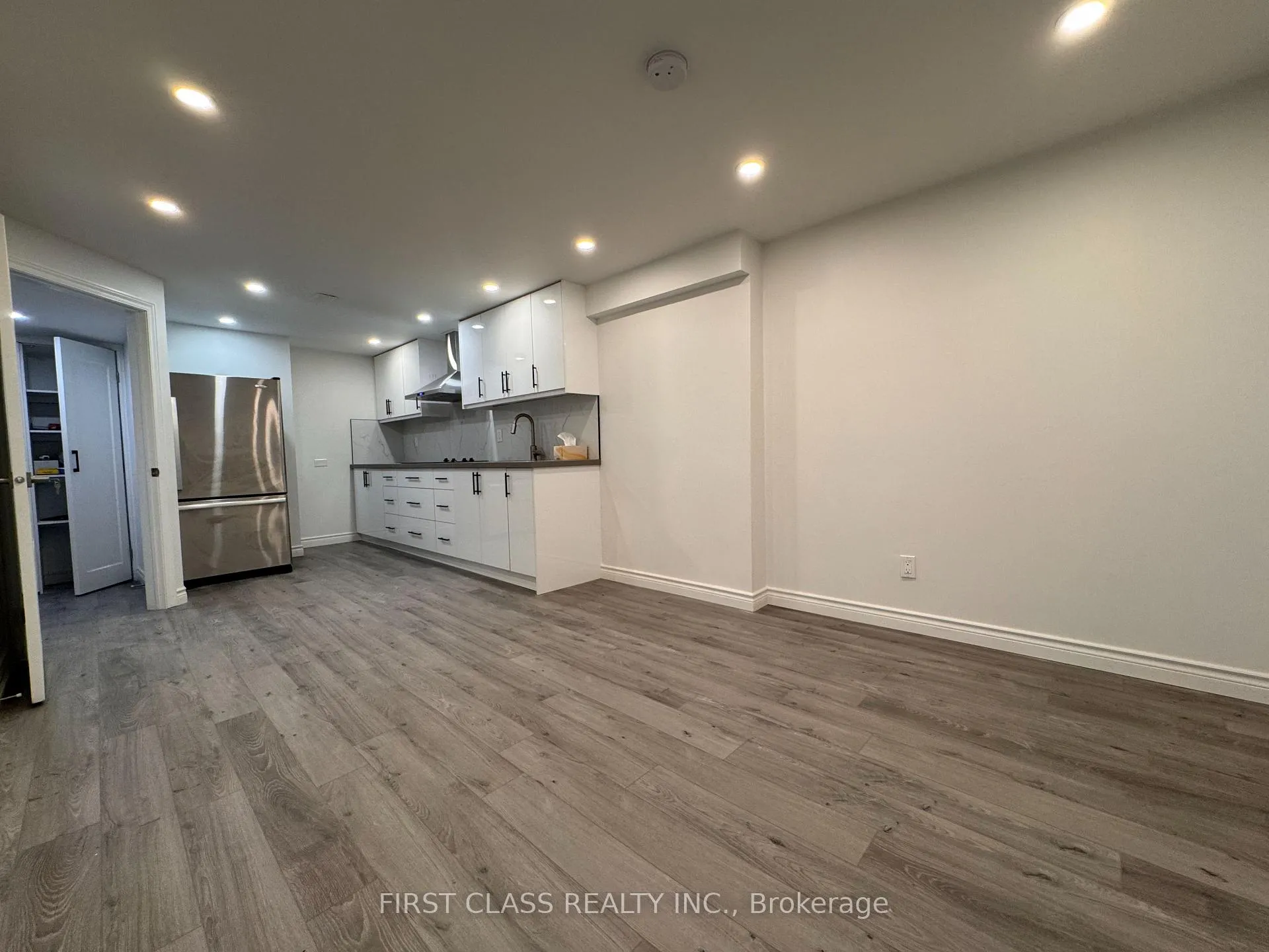 Photo 4 of 2793 Lindholm Crescent, Mississauga, Central Erin Mills — HOMEH