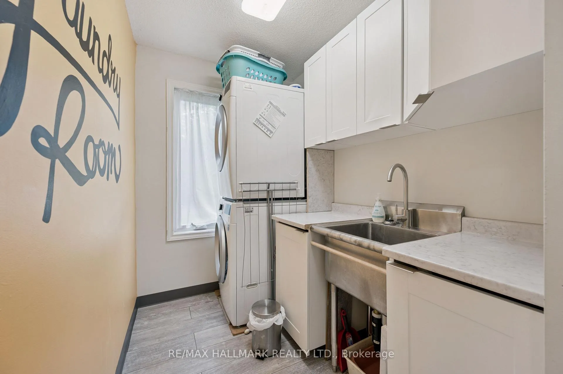 Photo 20 of 47 Dundee Avenue, Wilmot, New Dundee — HOMEH