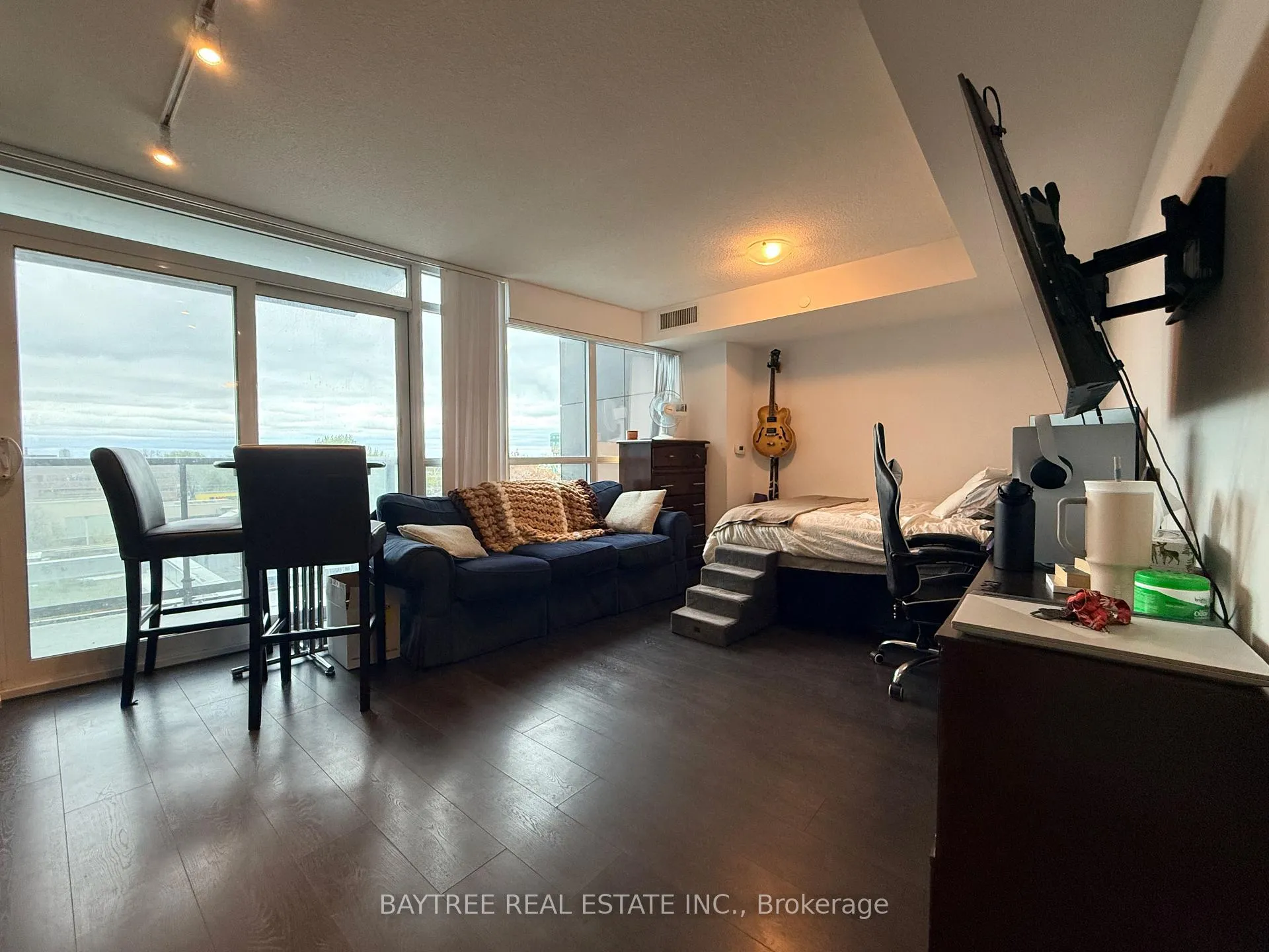 Photo 1 of Unit 416, 125 Redpath Avenue, Toronto, Mount Pleasant West — HOMEH
