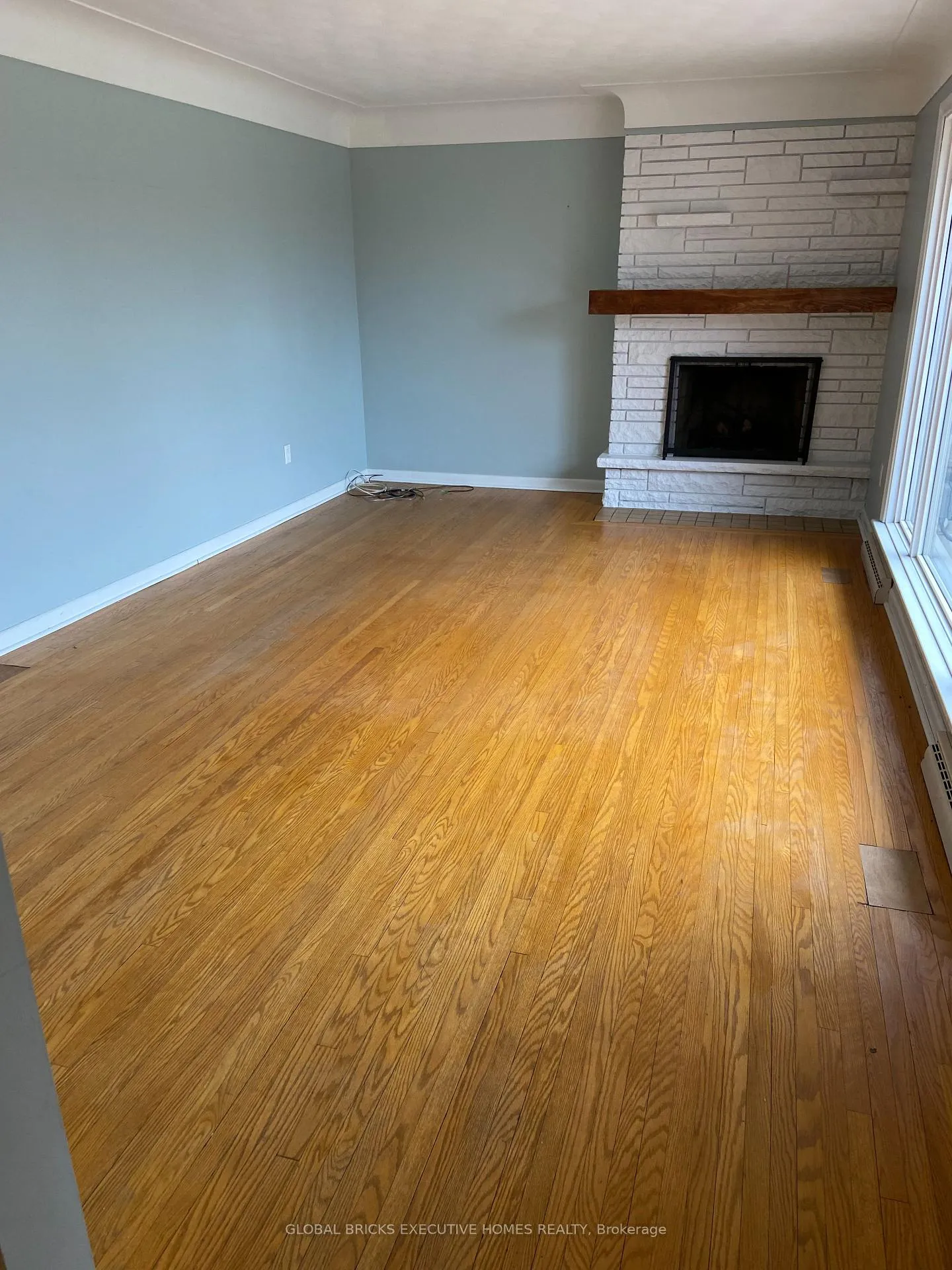 Photo 5 of 123 Seneca Drive, Hamilton, Ancaster — HOMEH