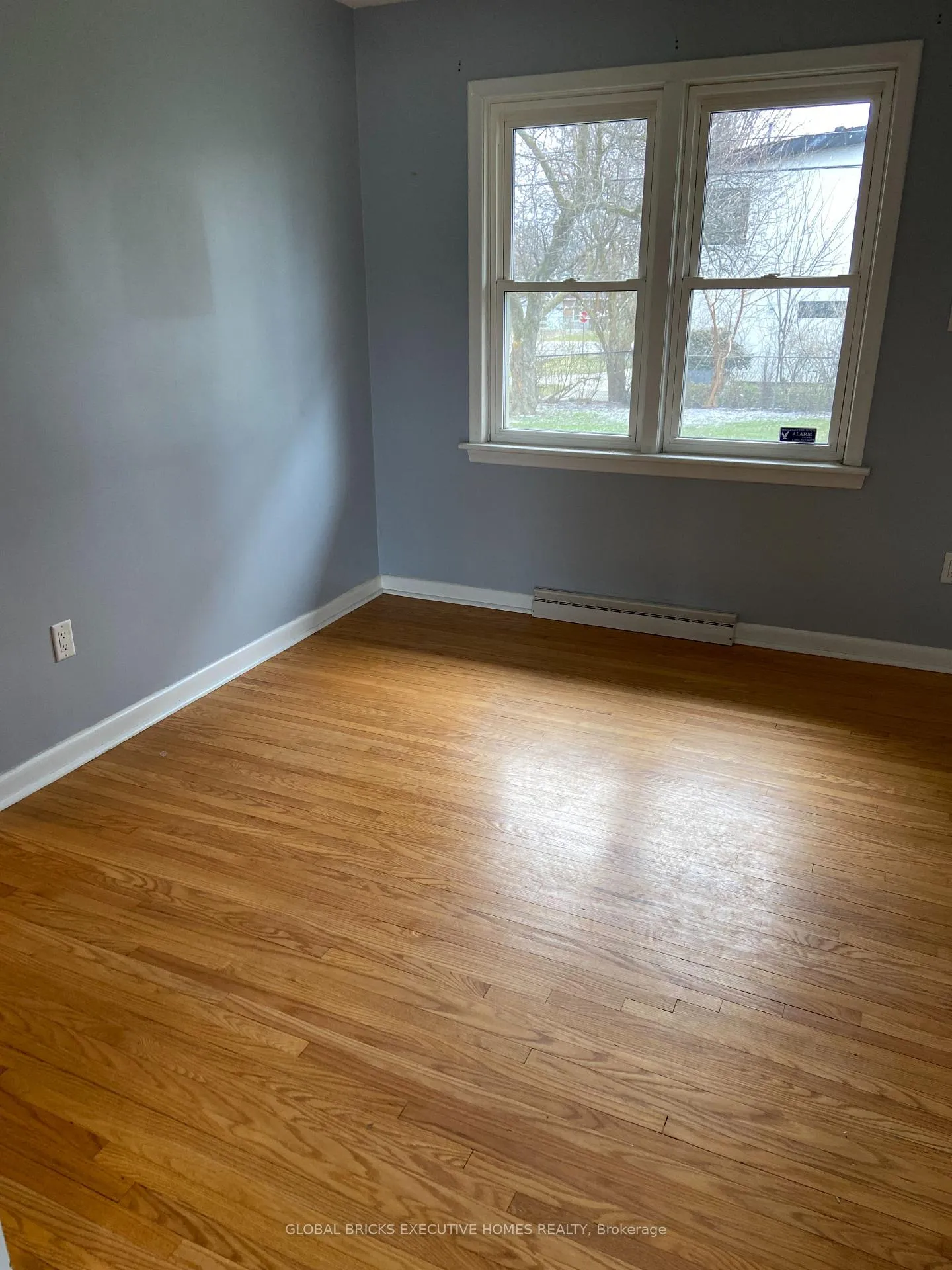 Photo 13 of 123 Seneca Drive, Hamilton, Ancaster — HOMEH