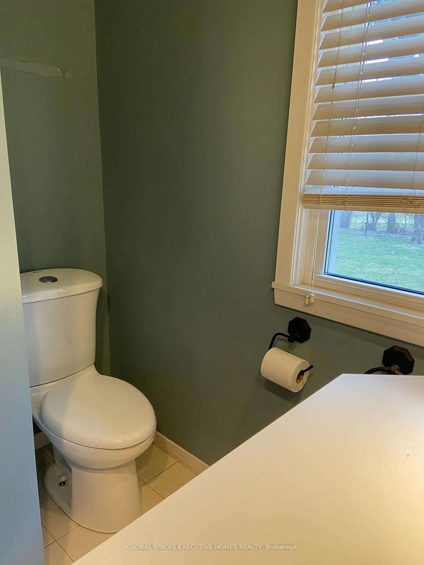 Photo 20 of 123 Seneca Drive, Hamilton, Ancaster — HOMEH