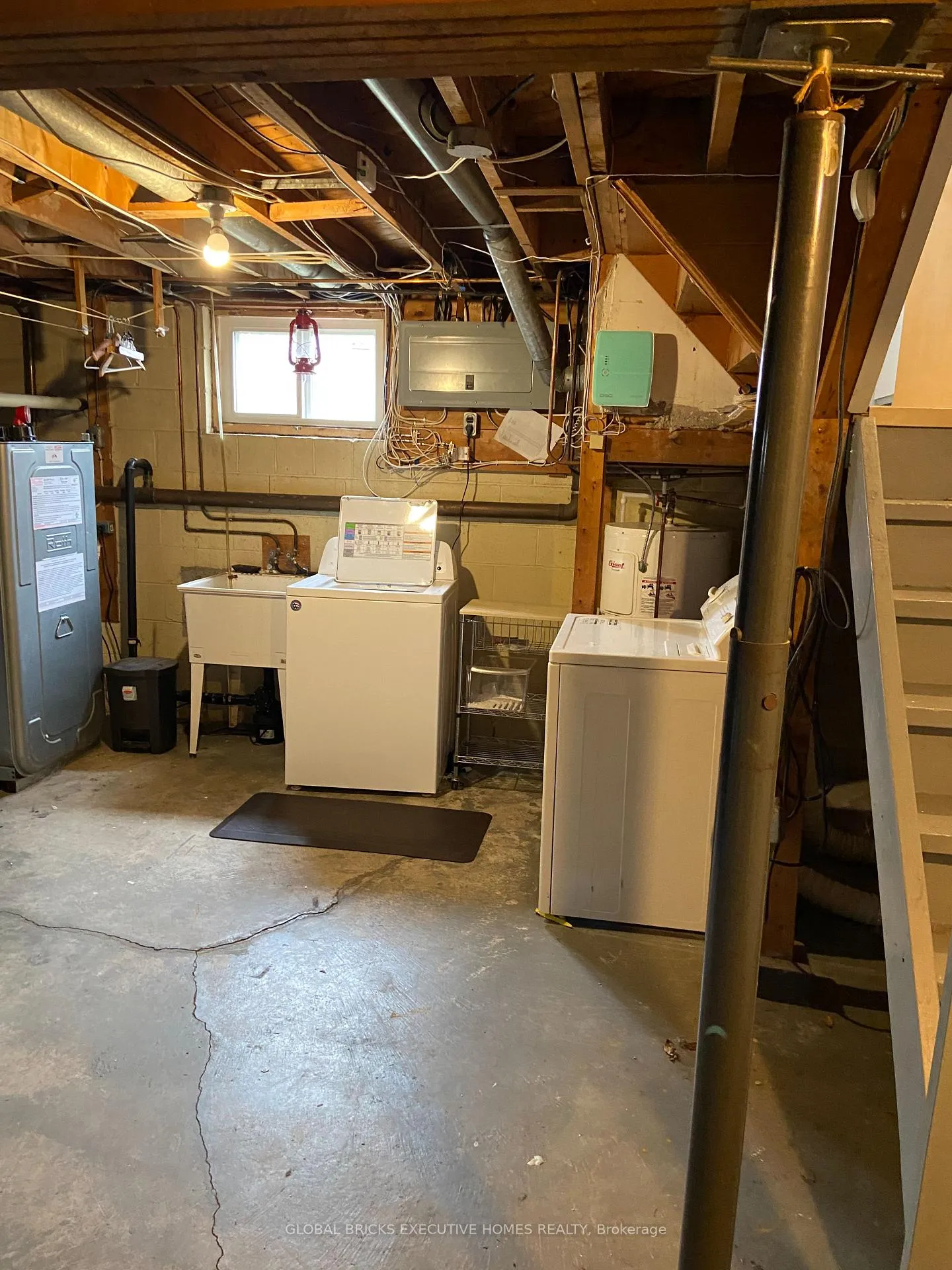 Photo 29 of 123 Seneca Drive, Hamilton, Ancaster — HOMEH